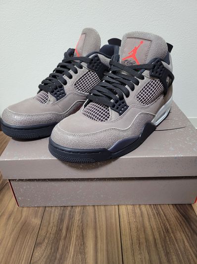 Nike Air Jordan 4 "Taupe Haze"
