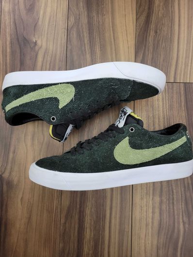 Stussy × Nike SB Blazer Low "Black/Palm Green"