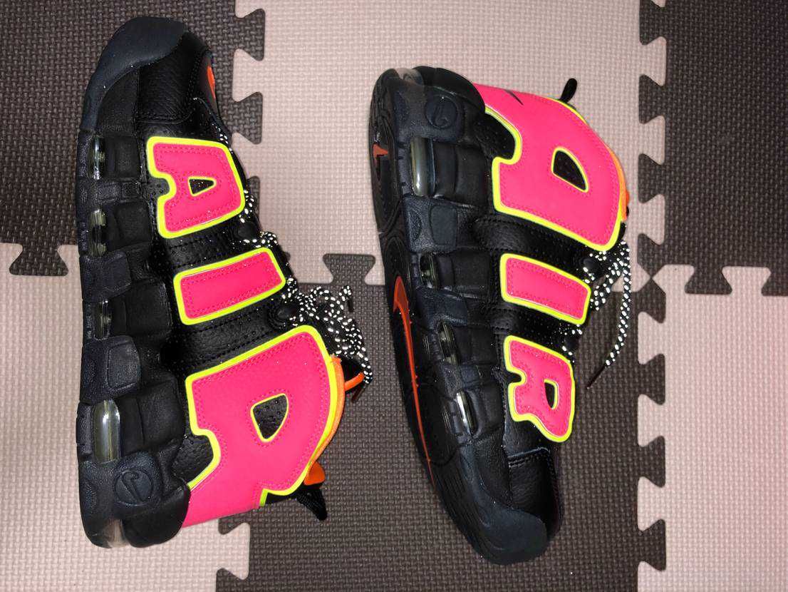 NIKE Women's AIR MORE UPTEMPO "HOT PUNCH"