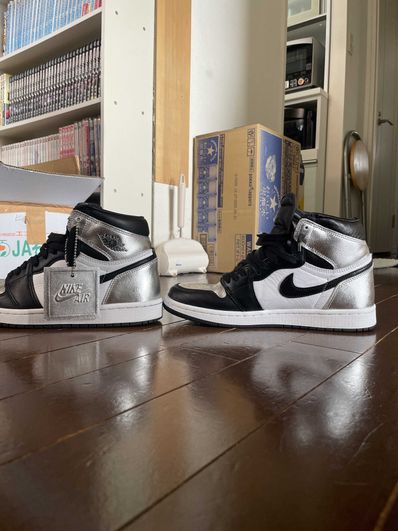 Nike Women's Air Jordan 1 Retro High OG "Silver Toe"