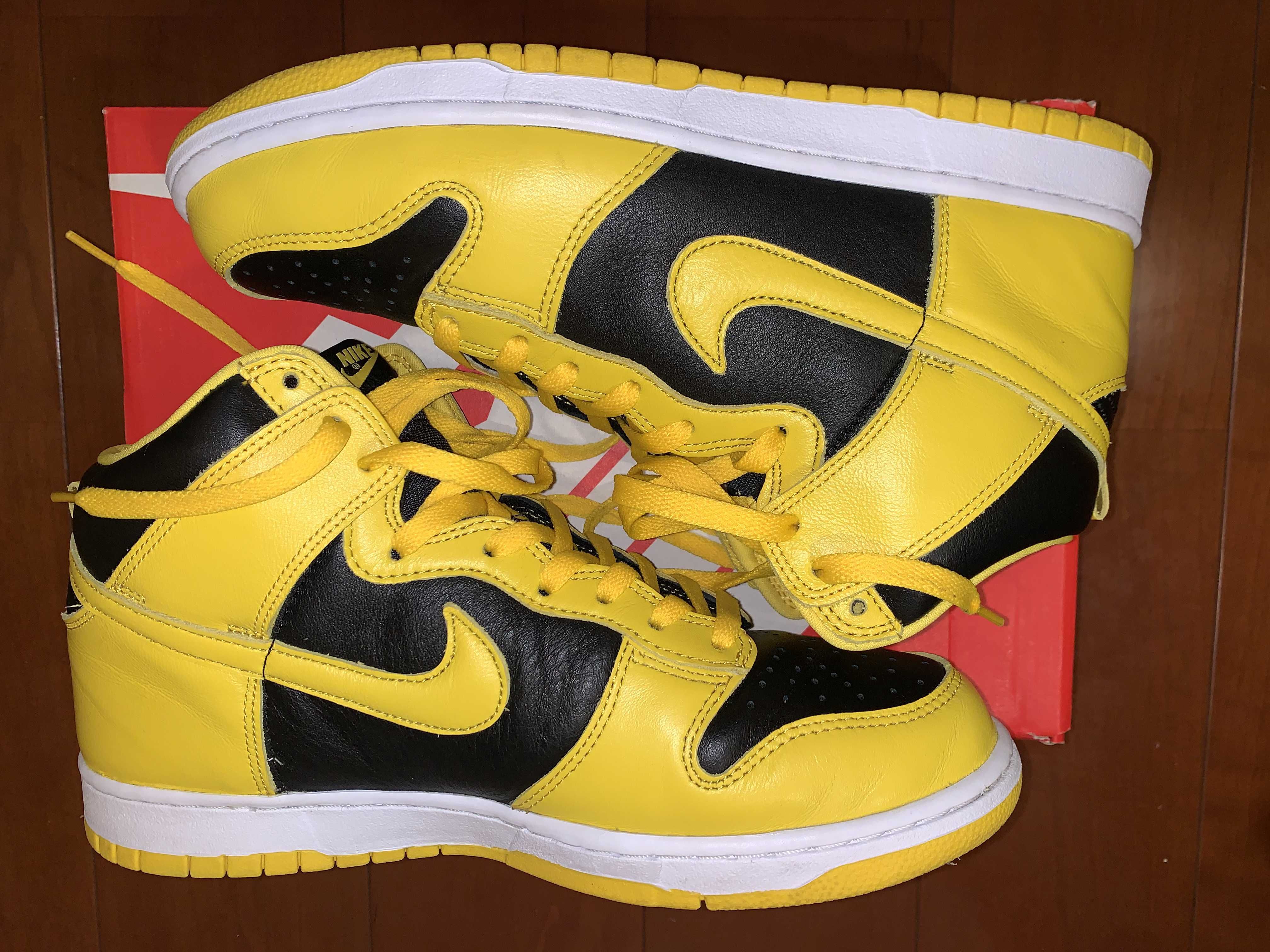 Nike Dunk High "Black/Varsity Maize"