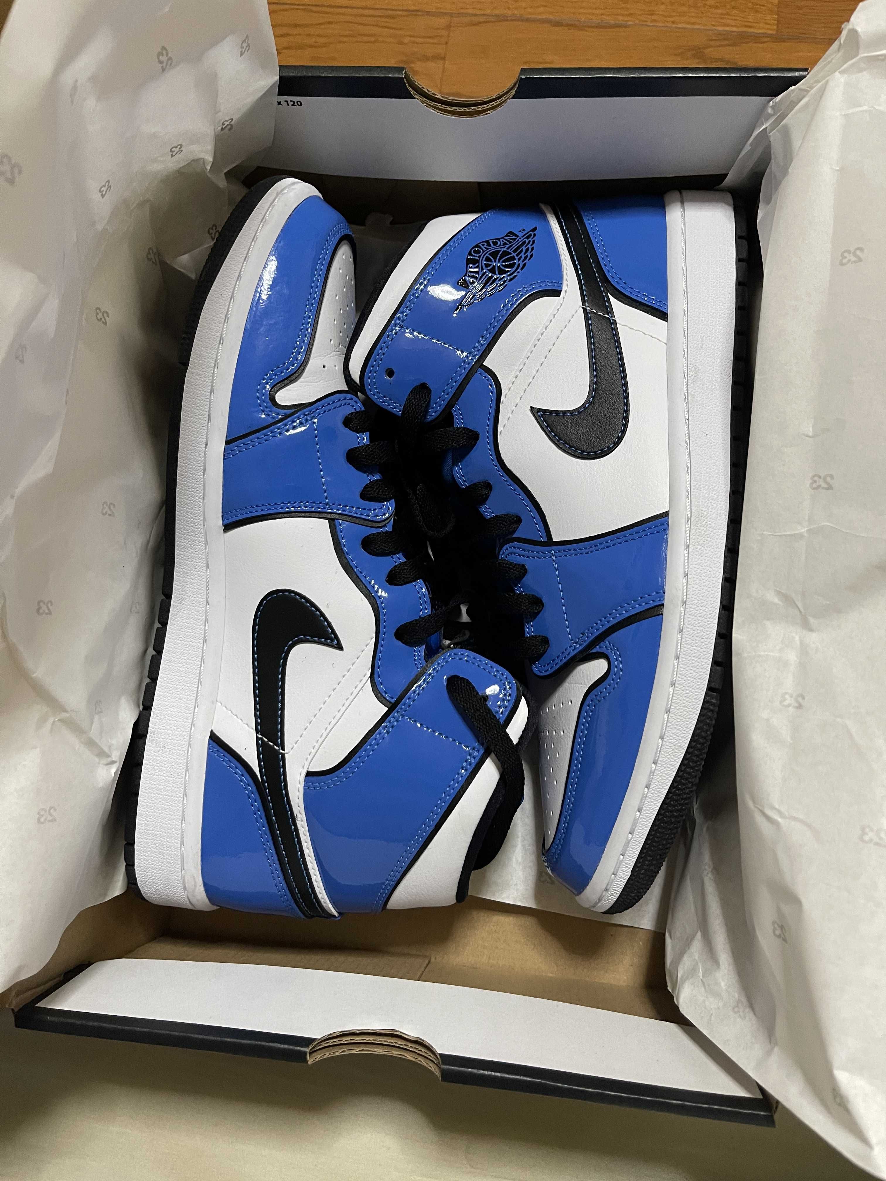 Nike Air Jordan 1 Mid SE "Signal Blue"