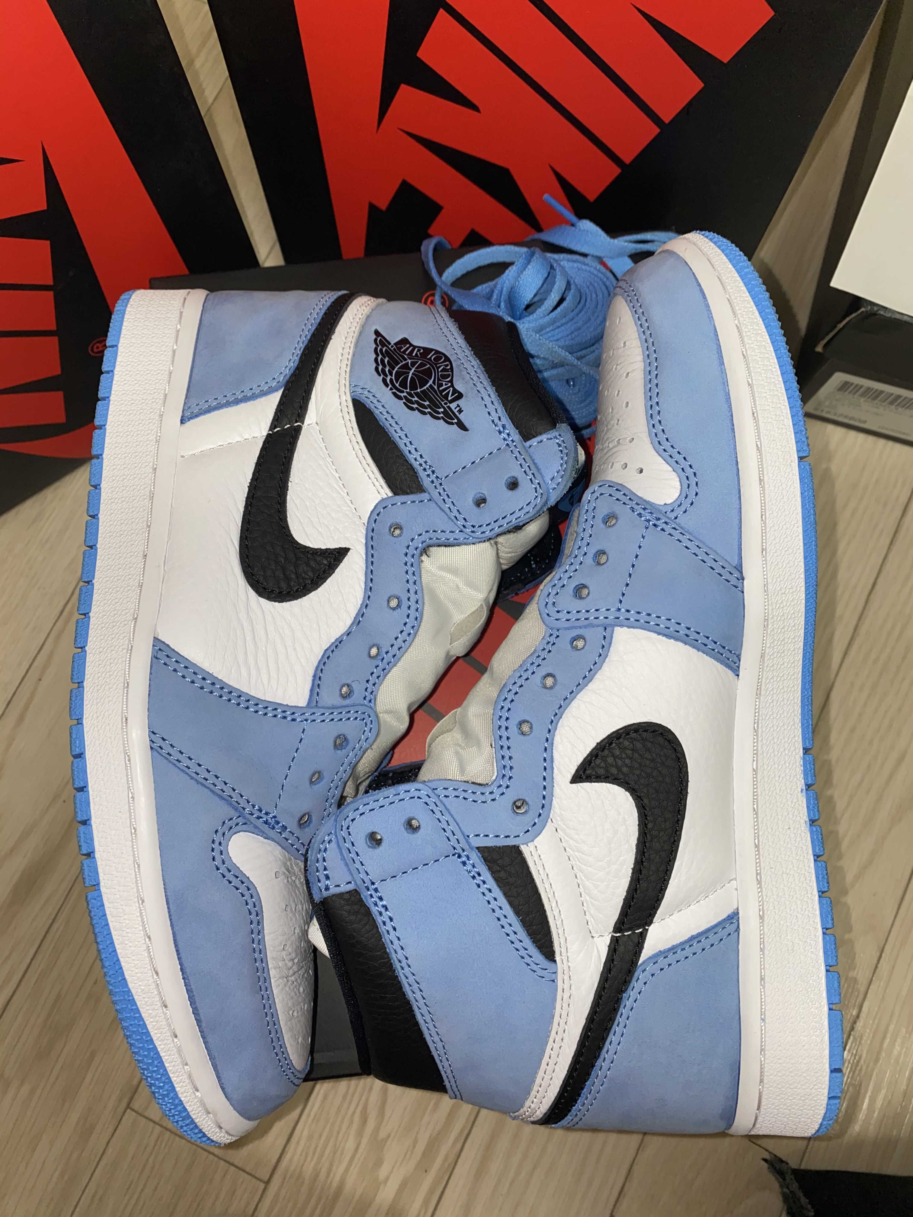Nike Air Jordan 1 High OG "University Blue"