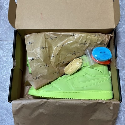 Billie Eilish × Nike Women's Air Jordan 1 High KO "Volt"