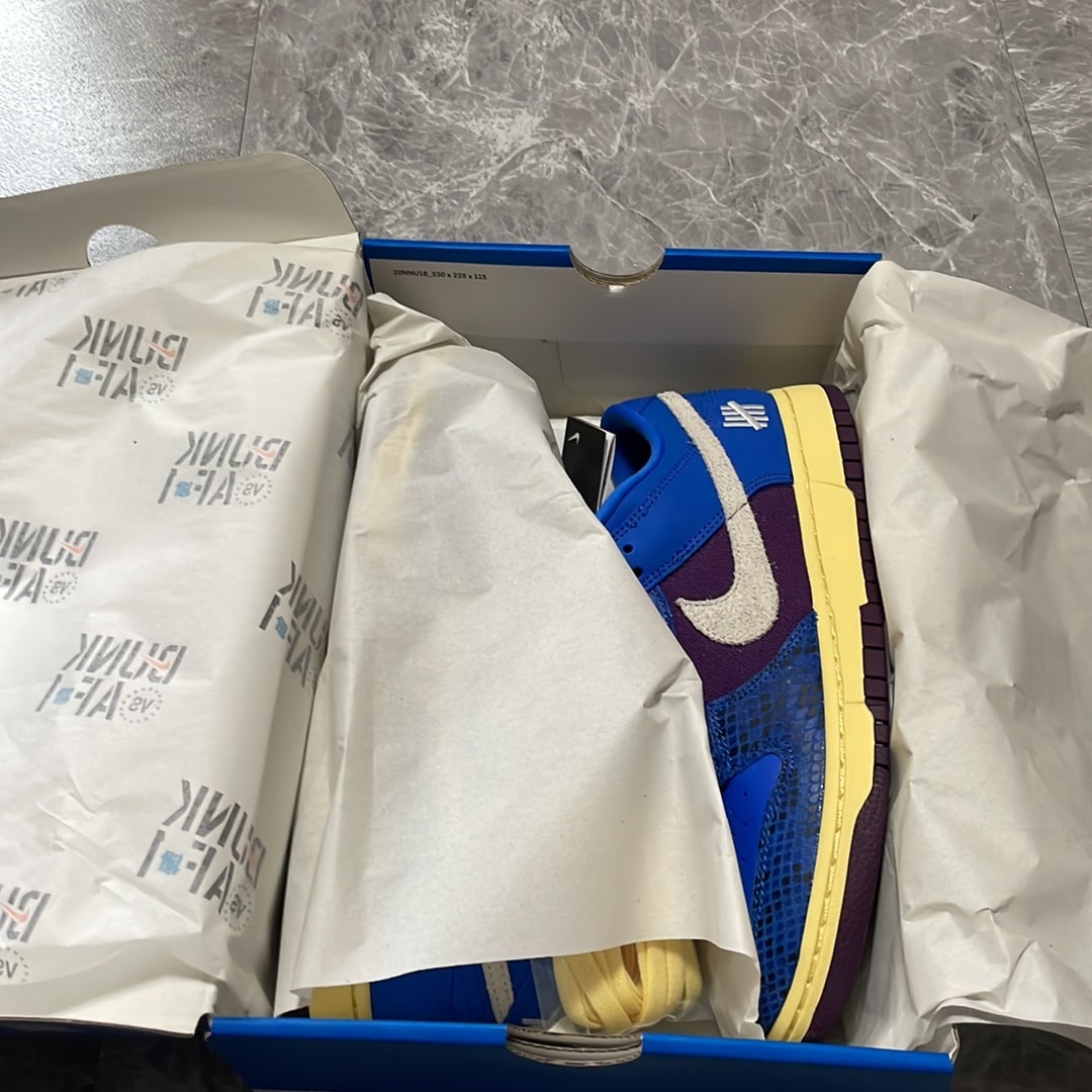 UNDEFEATED × Nike Dunk Low SP "Royal"