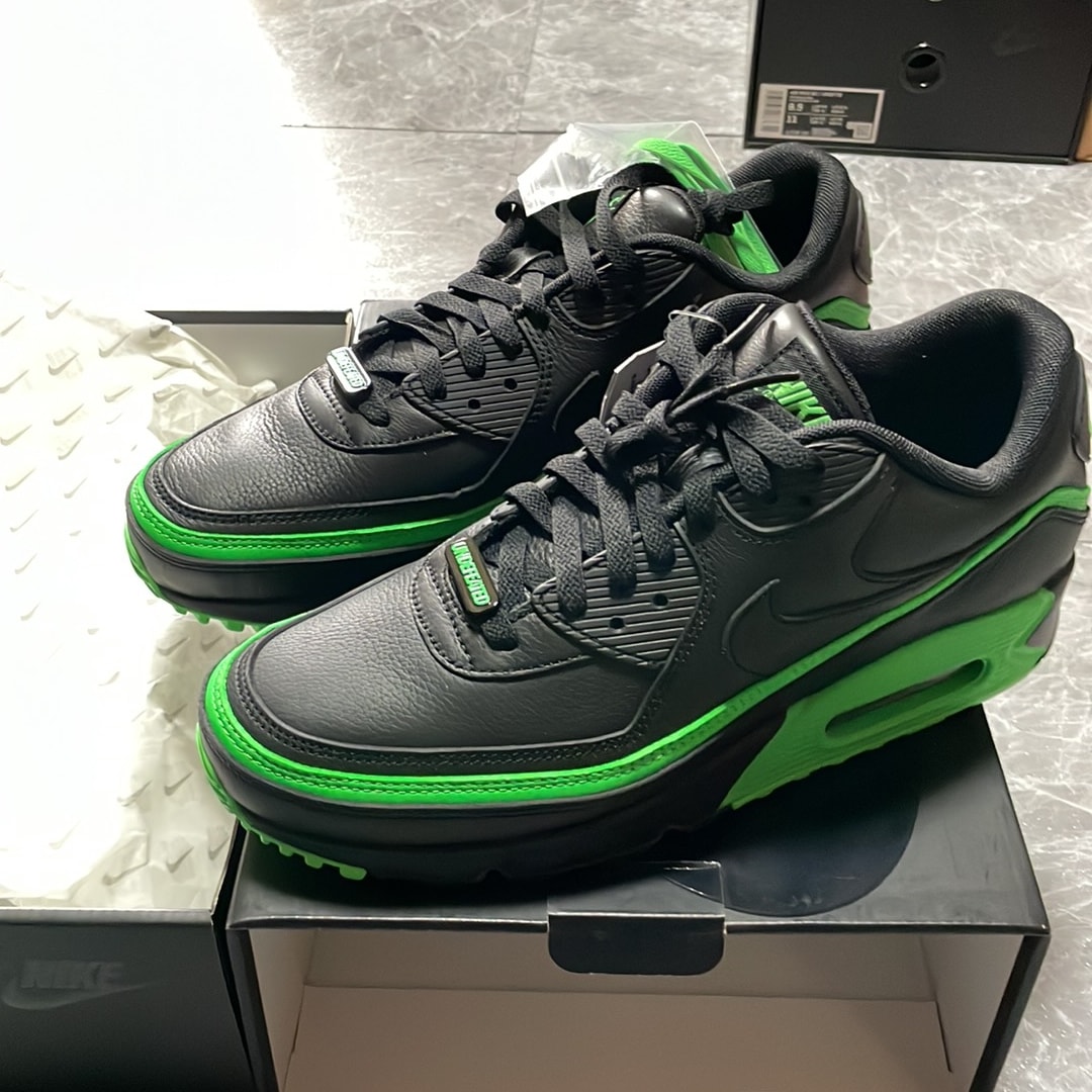 UNDEFEATED × Nike Air Max 90 "Black/Green"