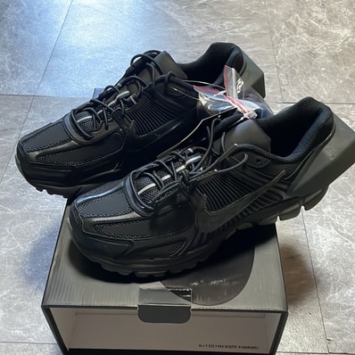 A-Cold-Wall* × Nike Zoom Vomero 5 "Black"