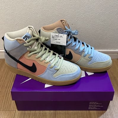 Nike SB Dunk High "Easter Spectrum"