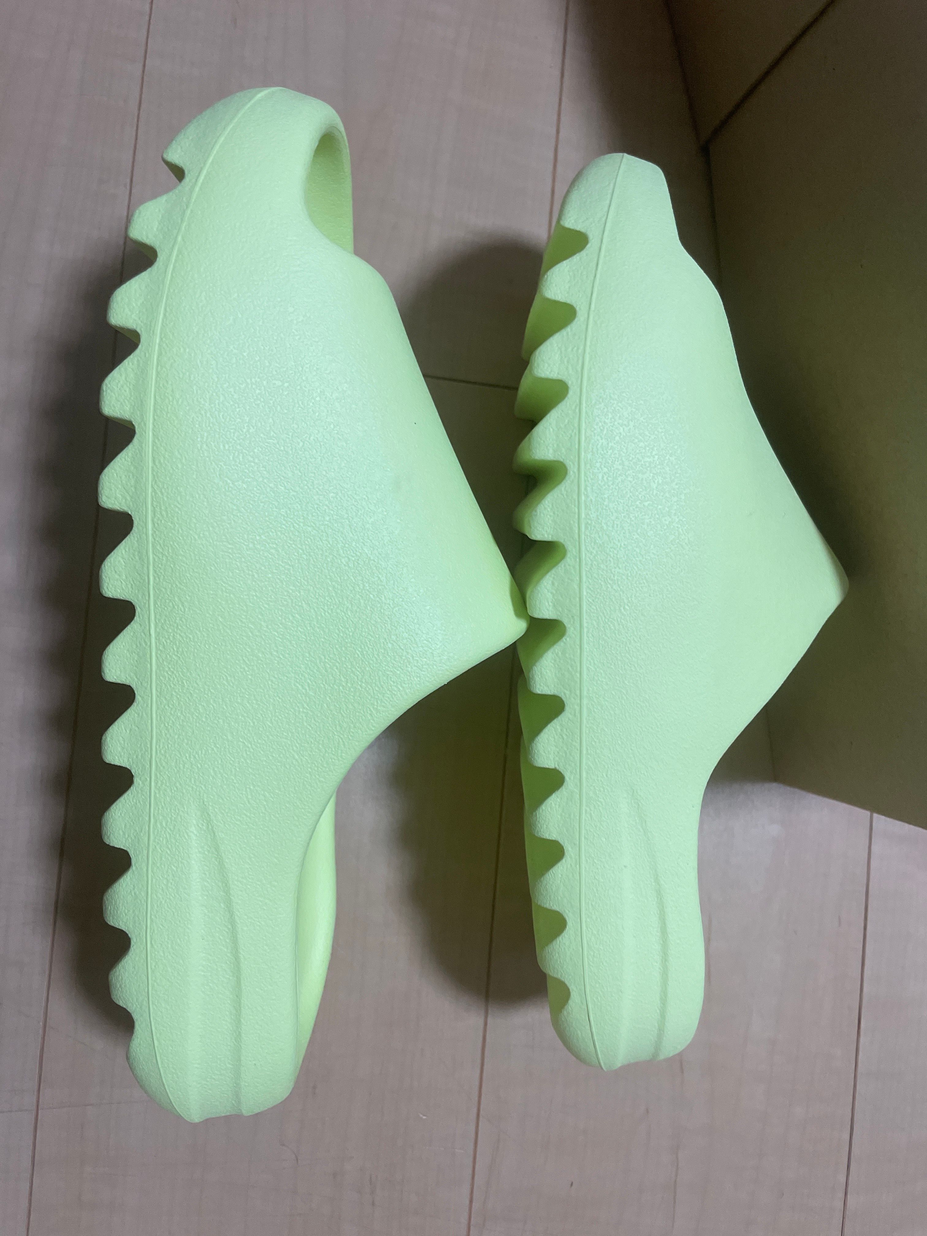 adidas YEEZY Slide "Glow Green"
