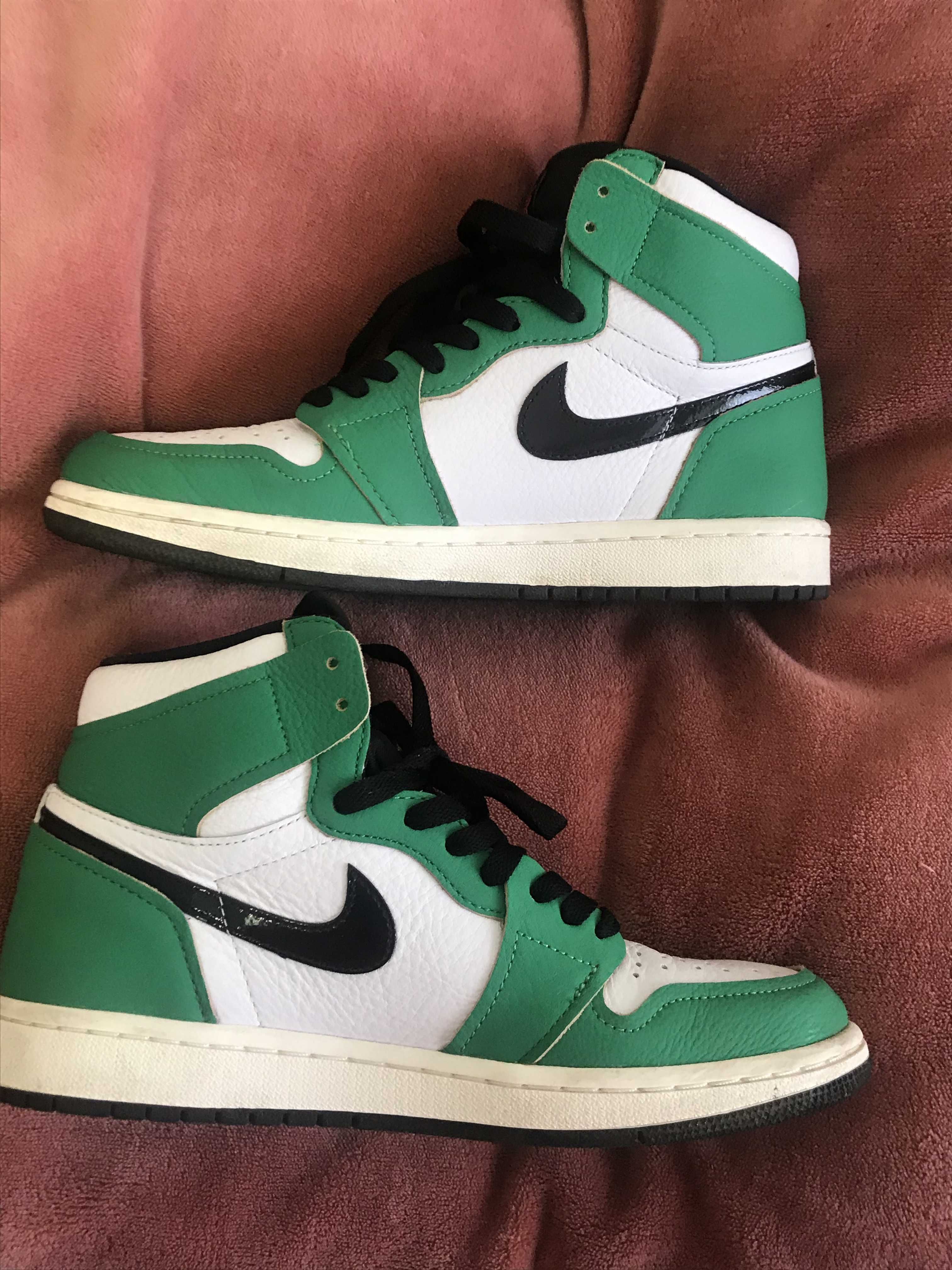Nike Women's Air Jordan 1 High OG "Lucky Green/White-Sail-Black"   