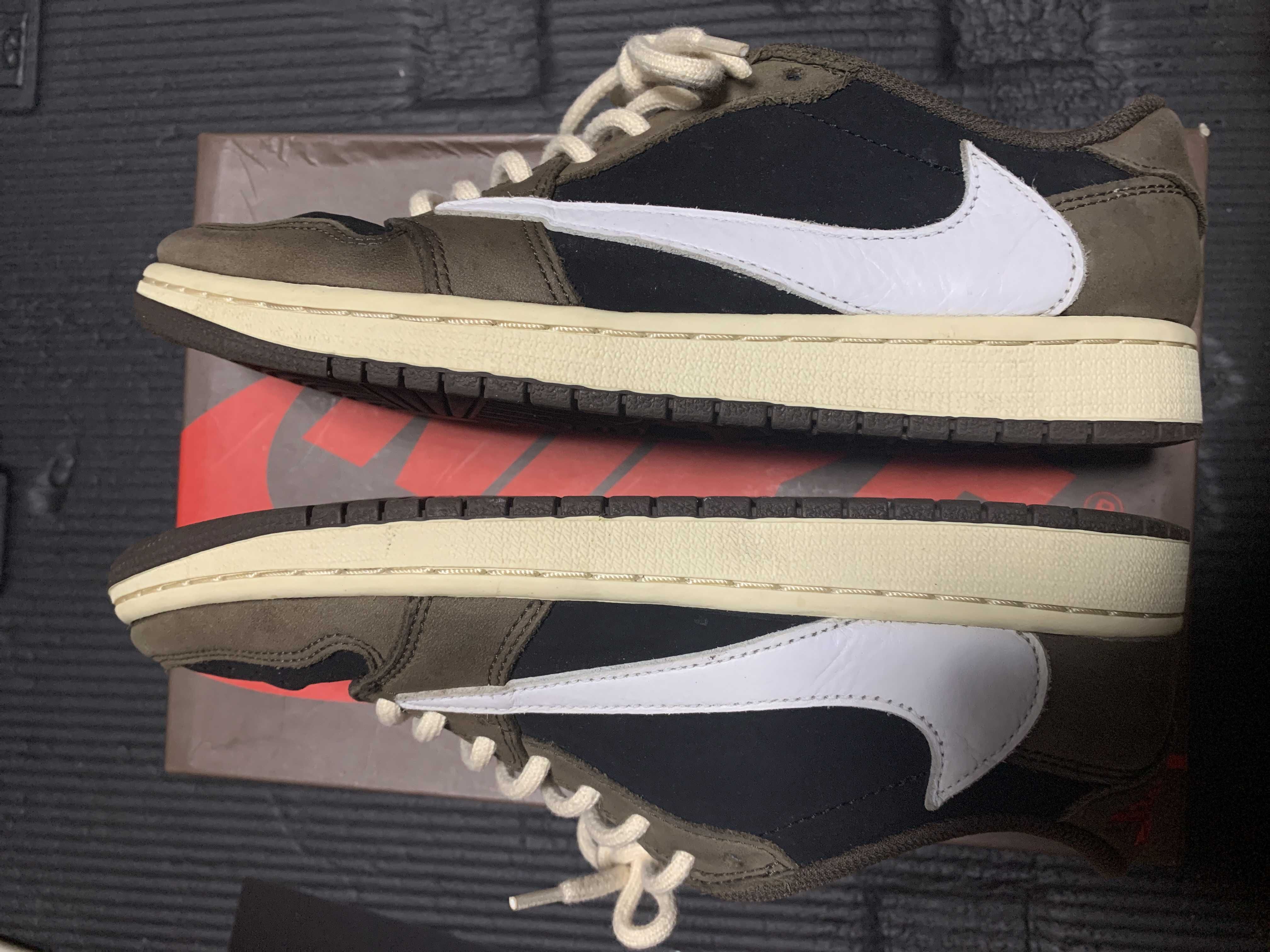 Travis Scott × Nike Air Jordan 1 Low OG SP-T  "Black/Dark Mocha"