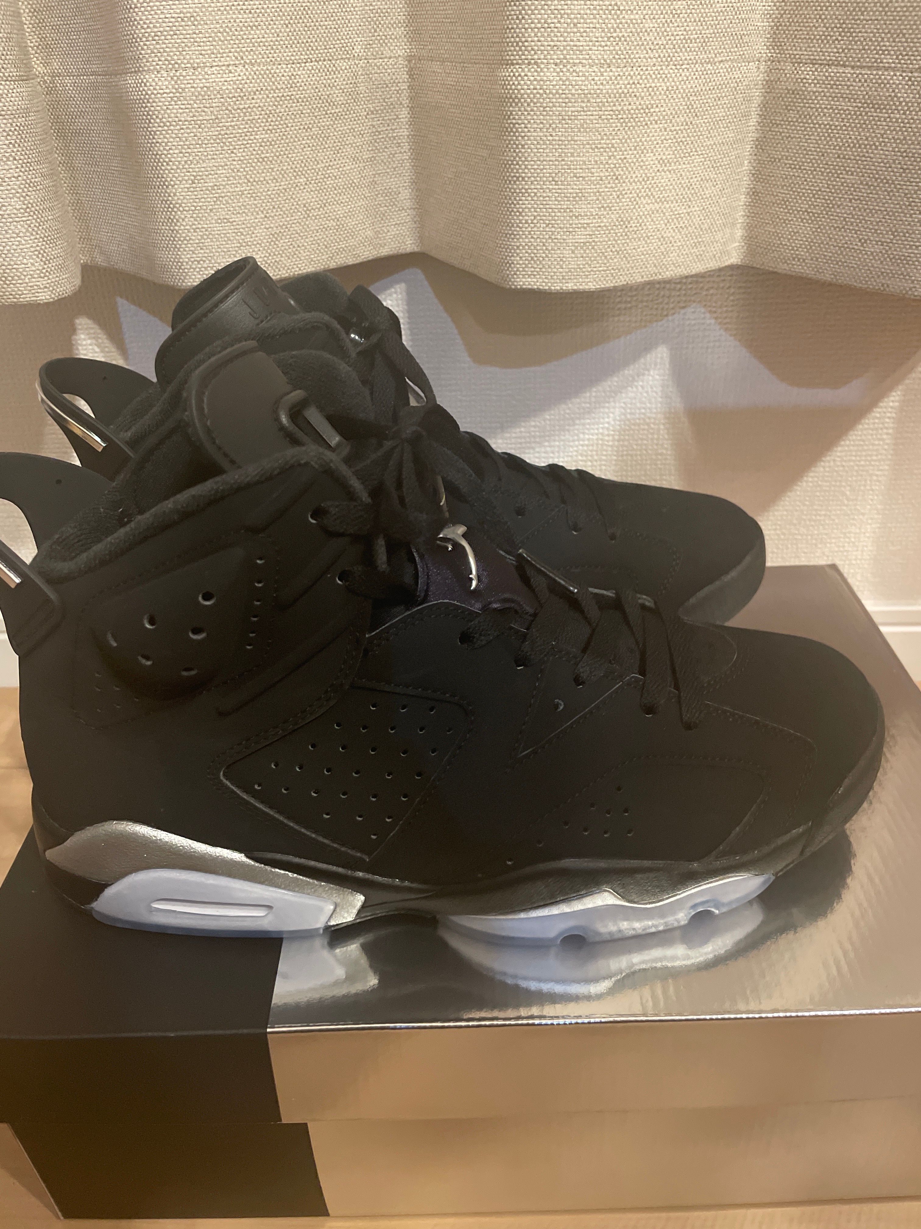 Nike Air Jordan 6 Retro "Metallic Silver"