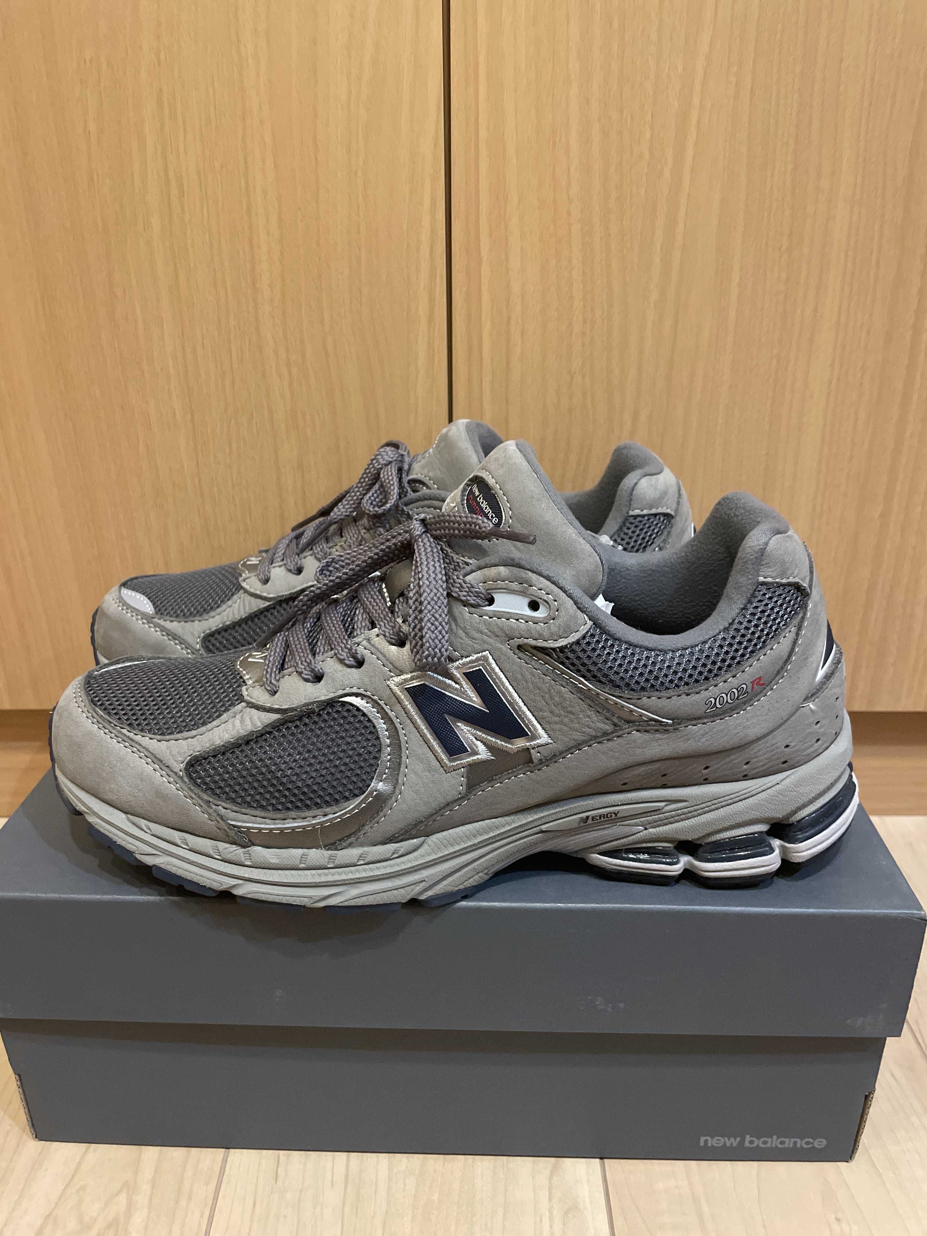 New Balance 2002R "Gray"