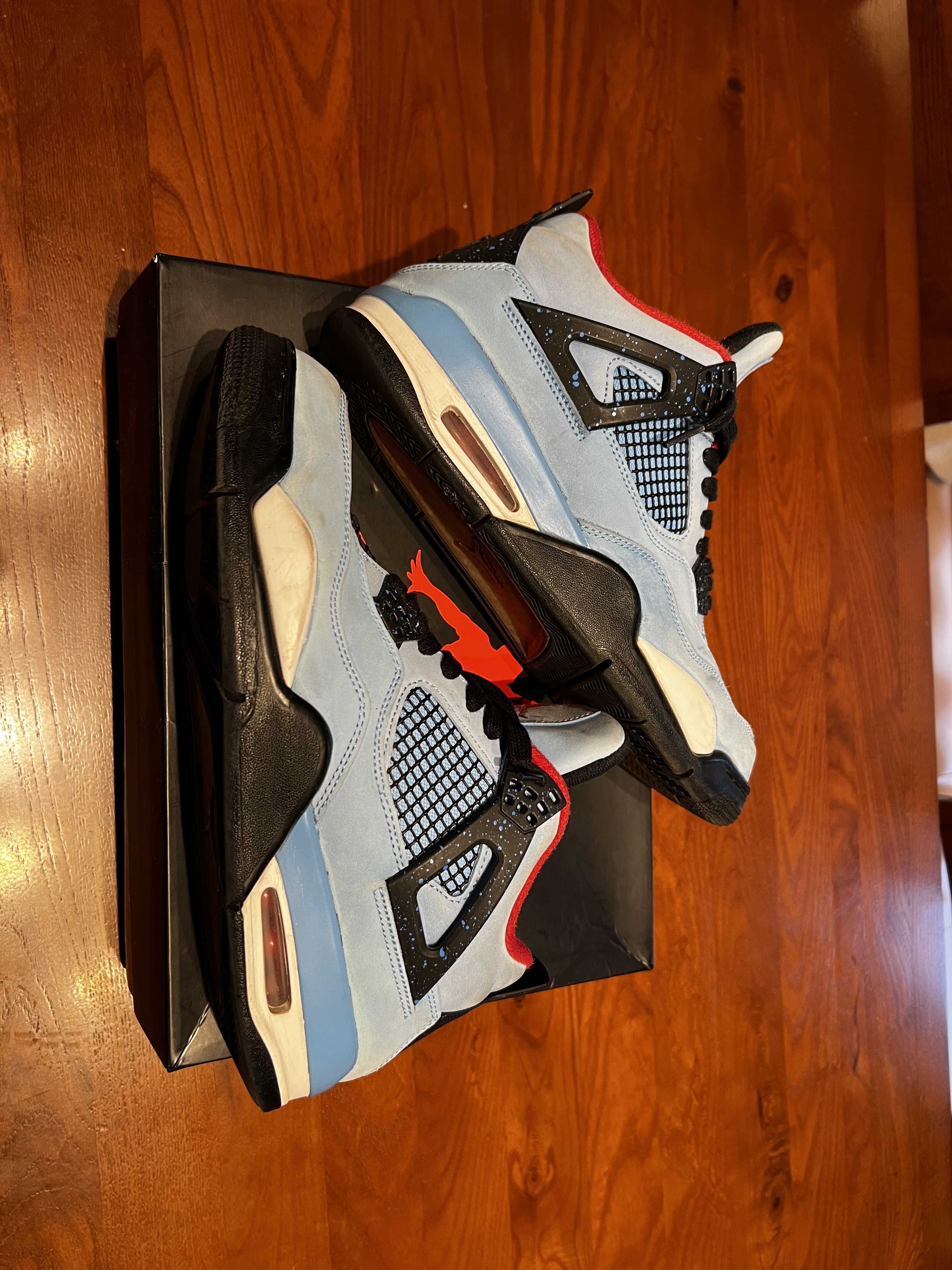 Travis Scott × Nike Air Jordan 4 Retro Cactus Jack "University Blue"