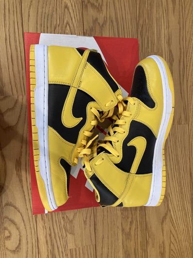 Nike Dunk High "Black/Varsity Maize"