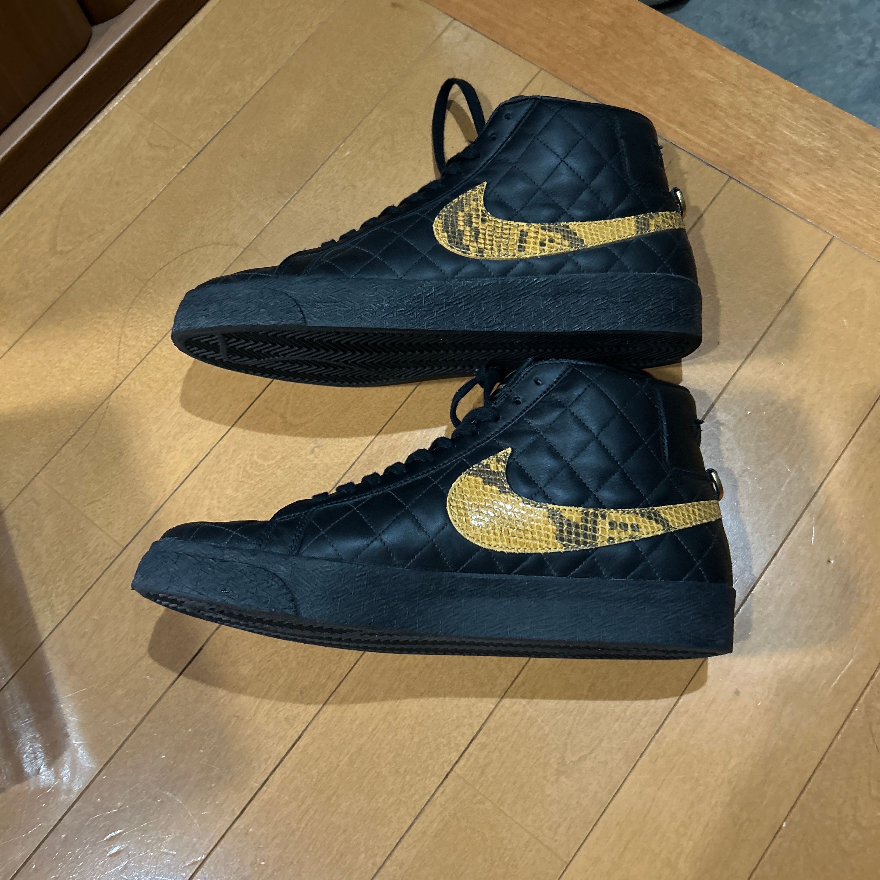 Supreme × Nike SB Blazer Mid "Black"
