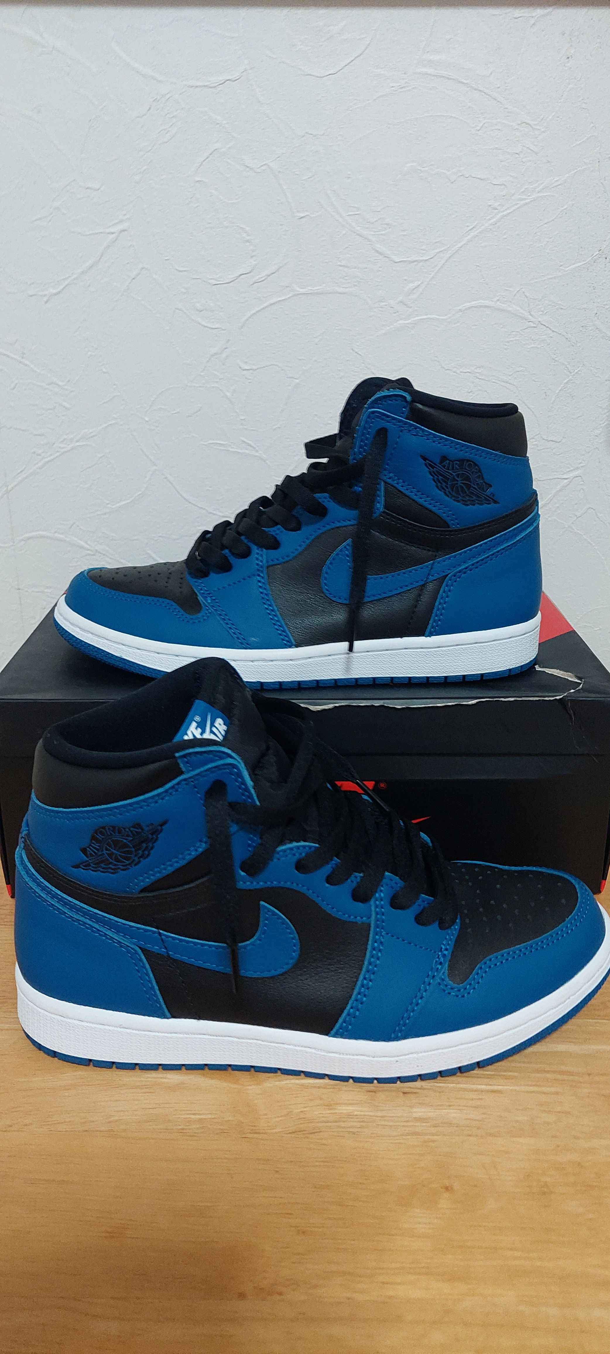 Nike Air Jordan 1 Retro High OG "Dark Marina Blue"