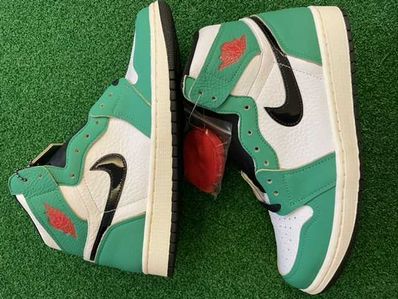 Nike Women's Air Jordan 1 High OG "Lucky Green/White-Sail-Black"