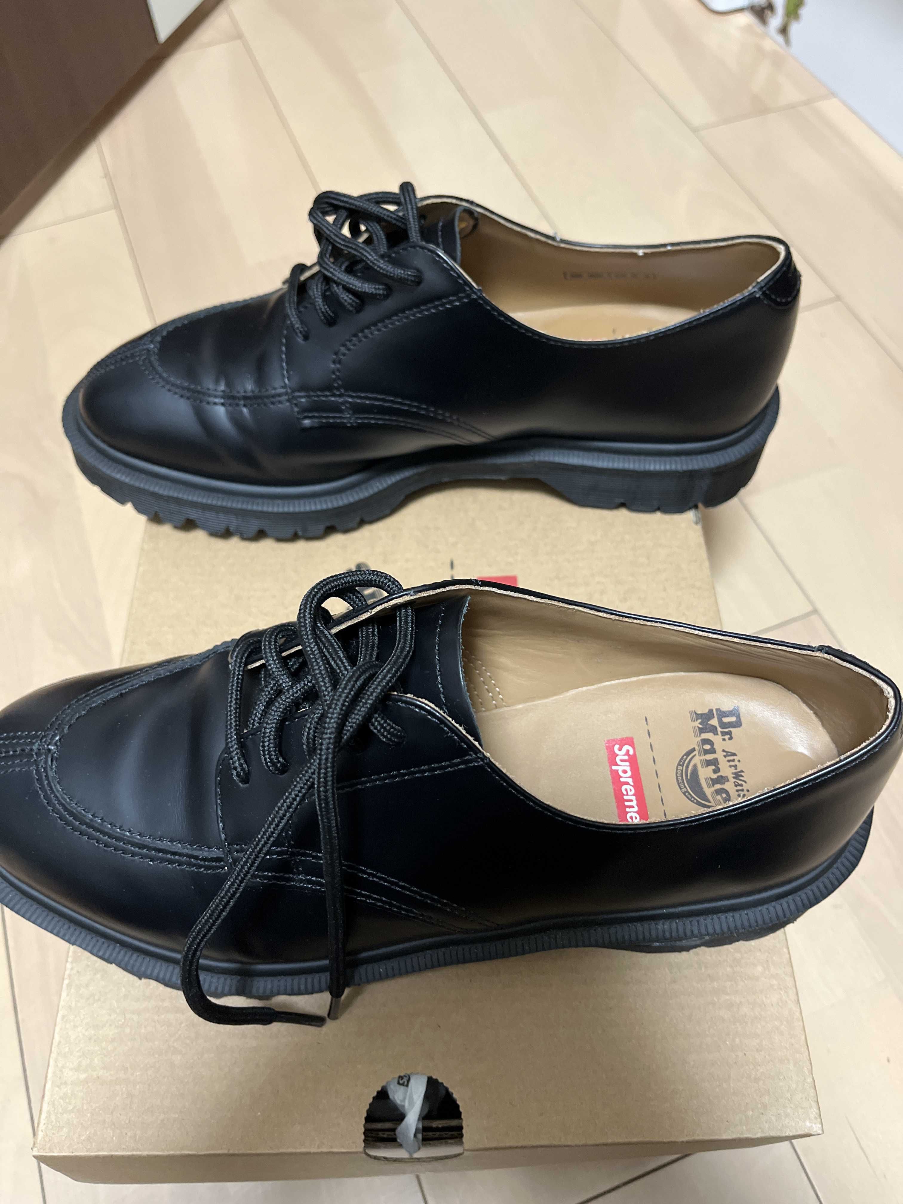 SUPREME × Dr.Martens SPLIT TOE 5-EYE SHOE "BLACK"