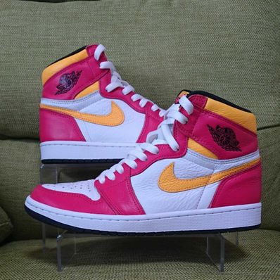 Nike Air Jordan 1 High OG "Light Fusion Red"