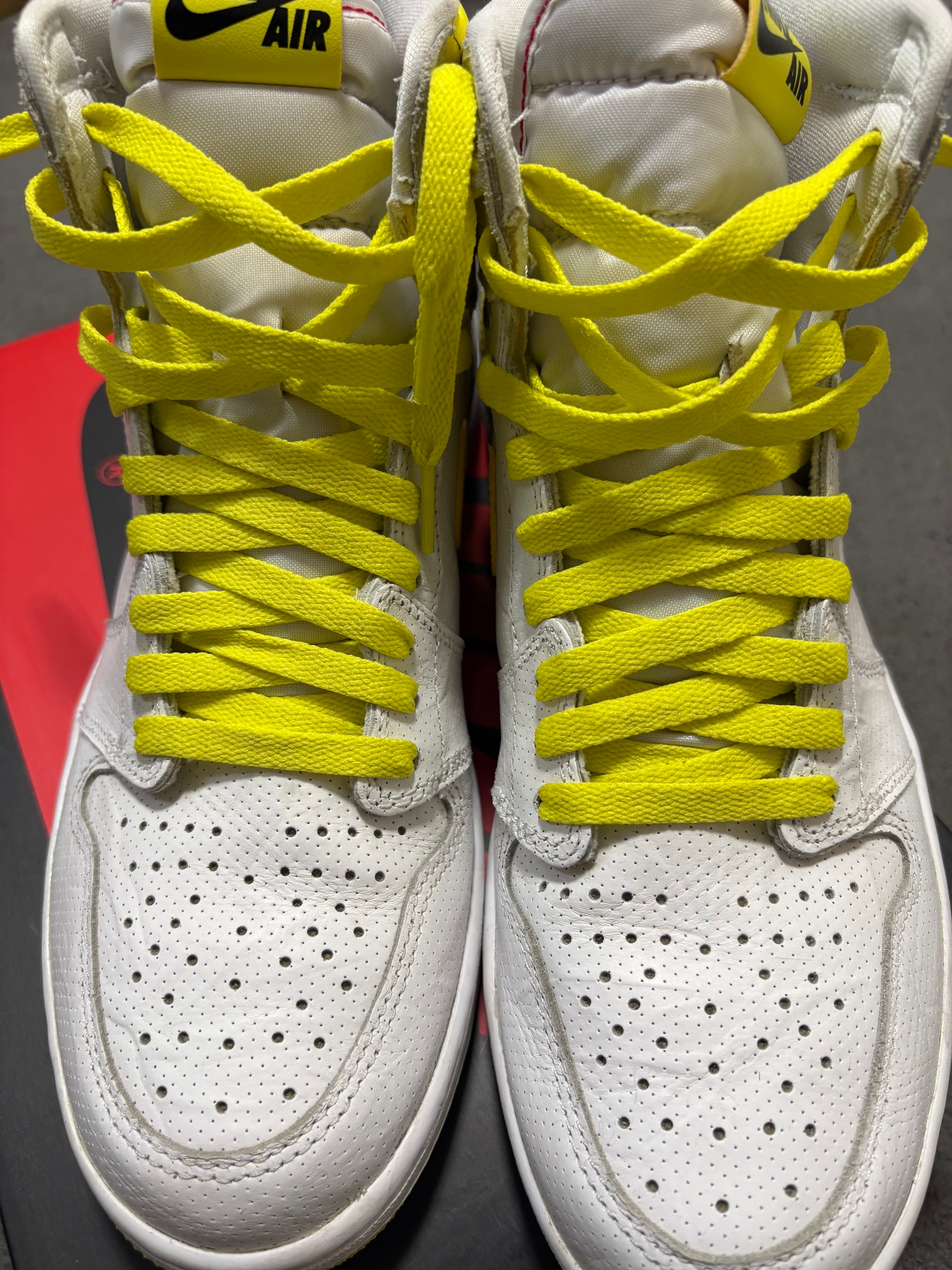 Nike Air Jordan 1 High OG "First Class Flight"