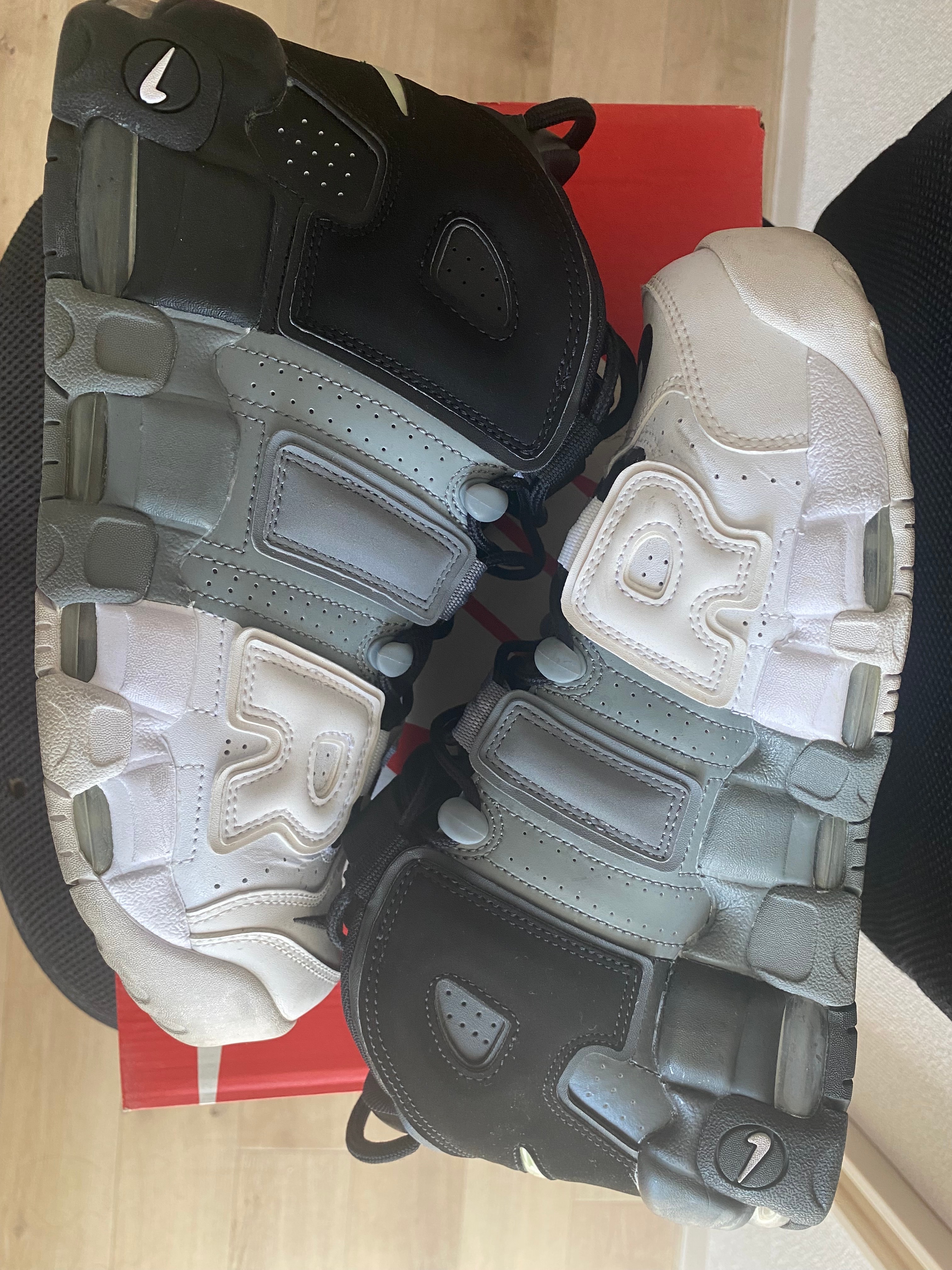 NIKE AIR MORE UPTEMPO "TRI-COLOR"