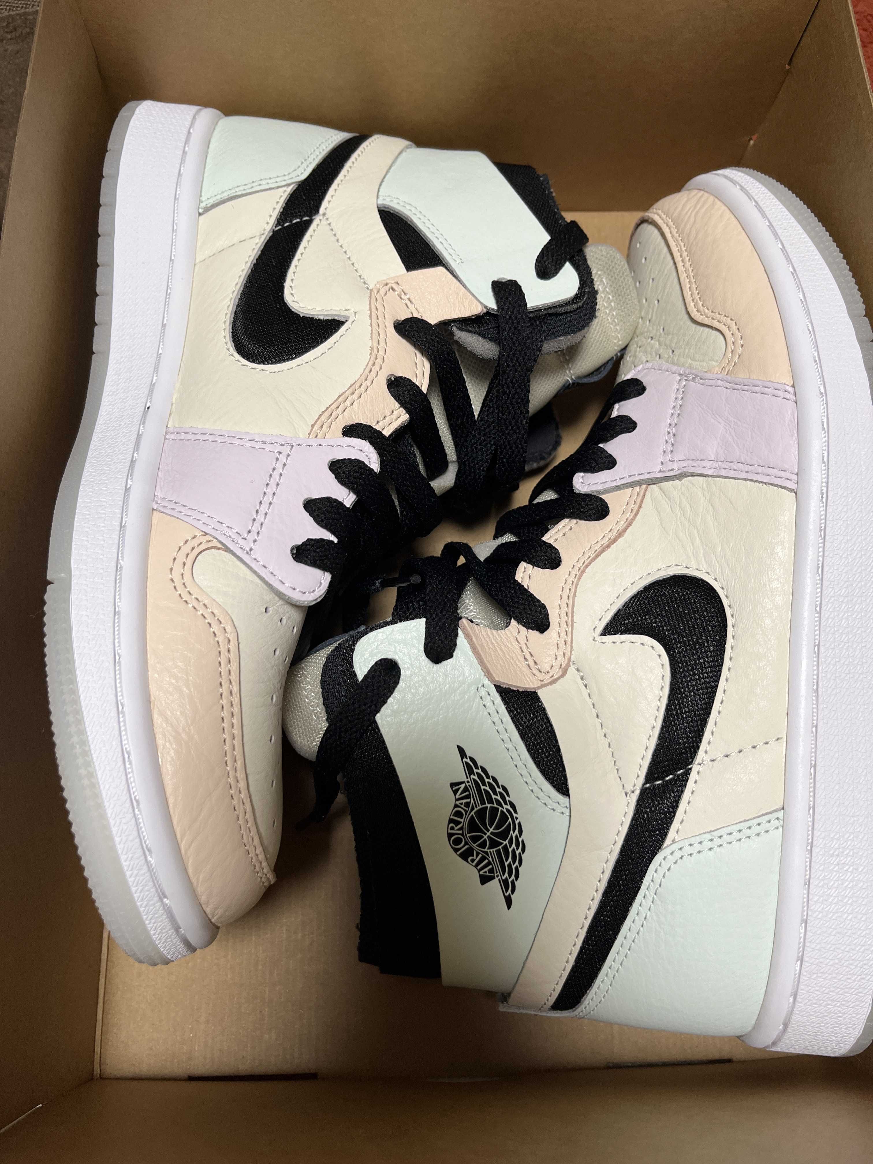 【美品中古】Nike Jordan 1 ズームコンフォート イースター ホワイト 美品中古】Nike Jordan 1 ズームコンフォート イースター