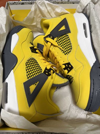 NIKE GS AIR JORDAN 4 "TOUR YELLOW"