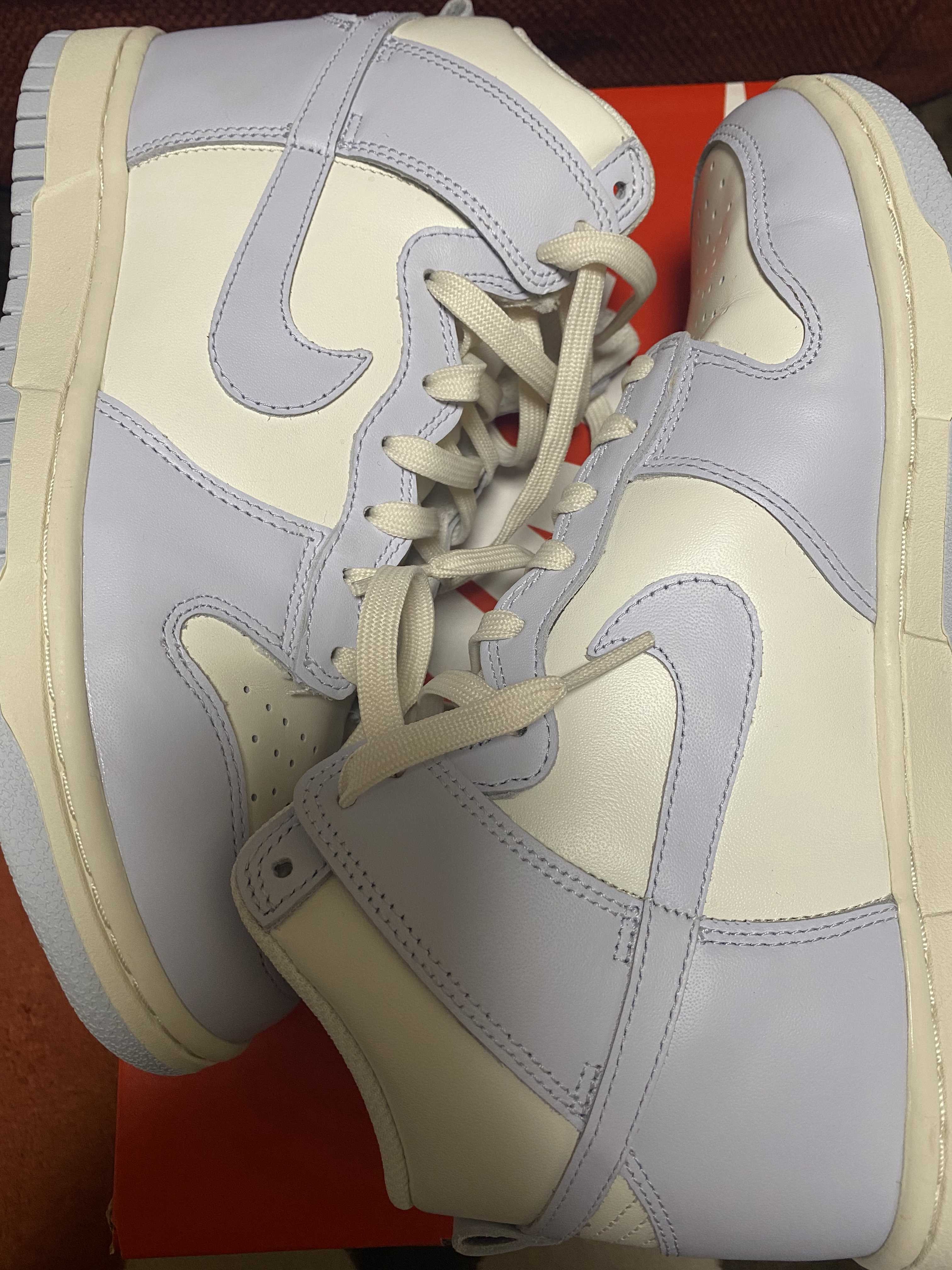 Nike Women's Dunk High "Foot Ball Grey"