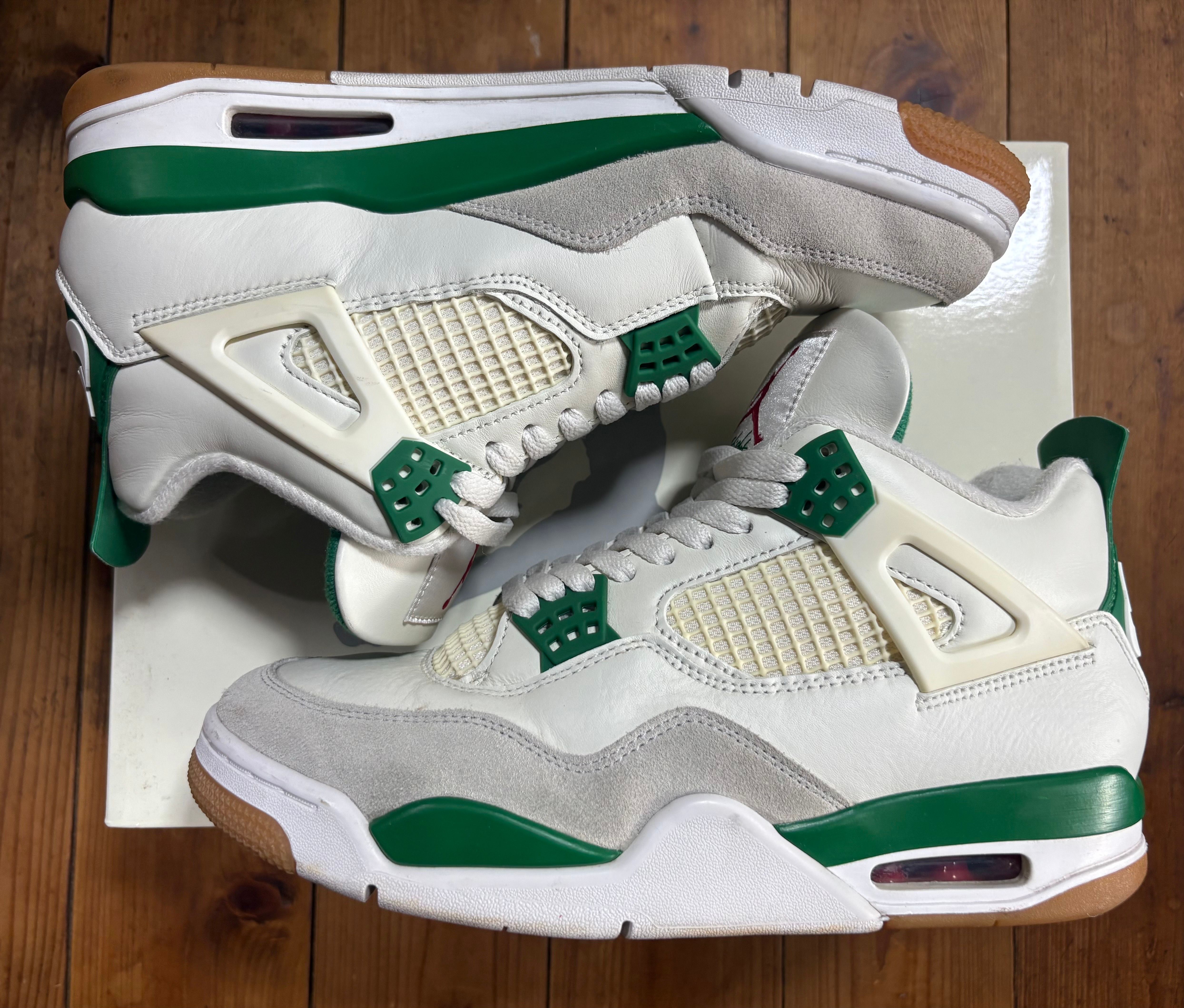 Nike SB × Air Jordan 4 Retro SP "Pine Green"