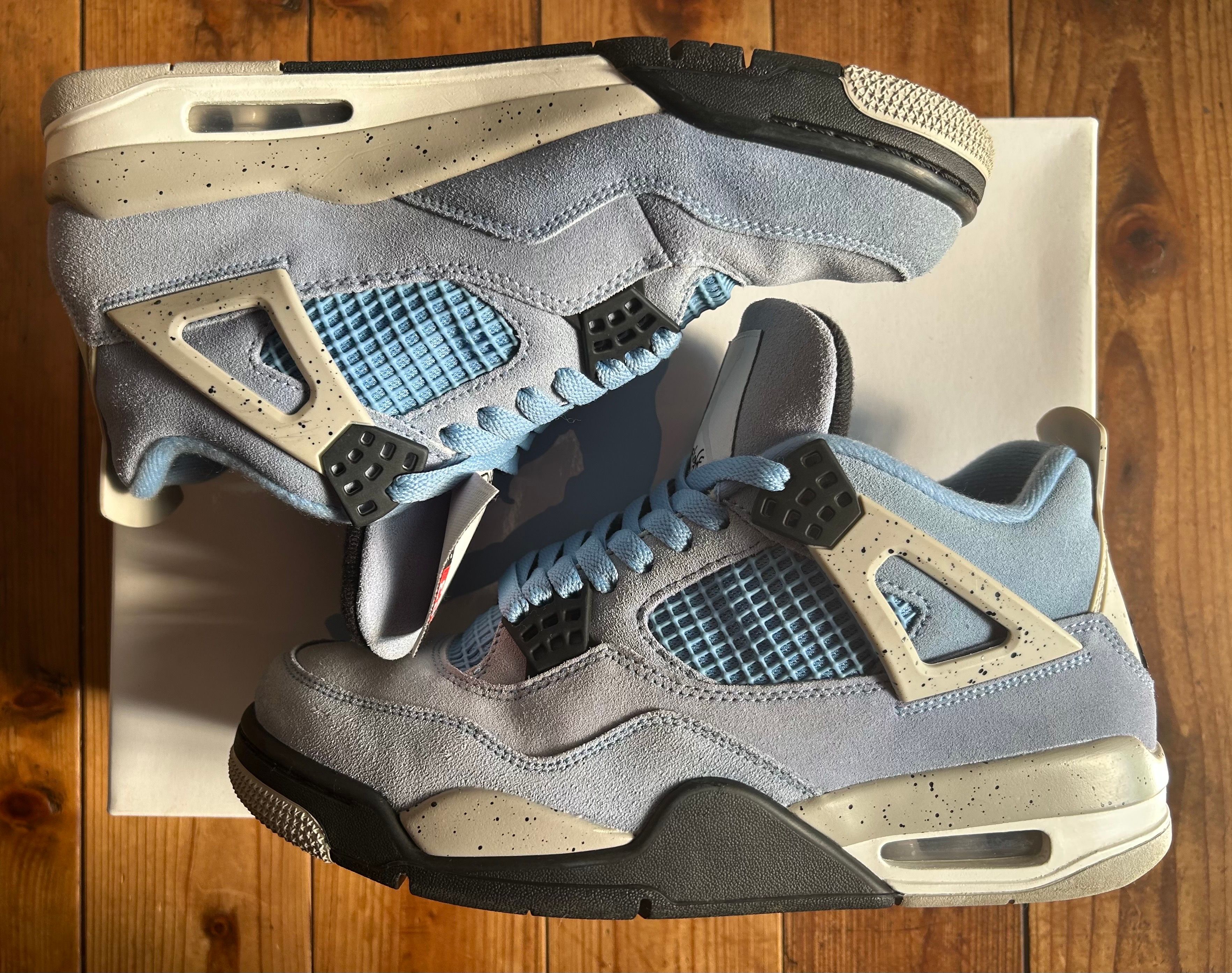 Nike Air Jordan 4 "University Blue"