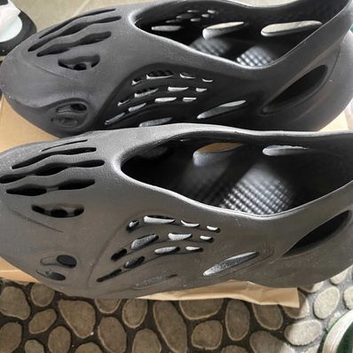 adidas YEEZY Foam Runner "Onyx"