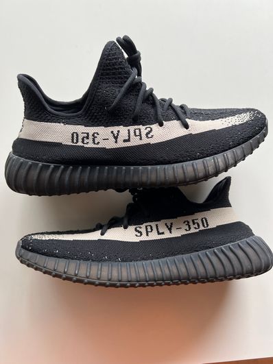 adidas YEEZY Boost 350 V2 "Oreo"