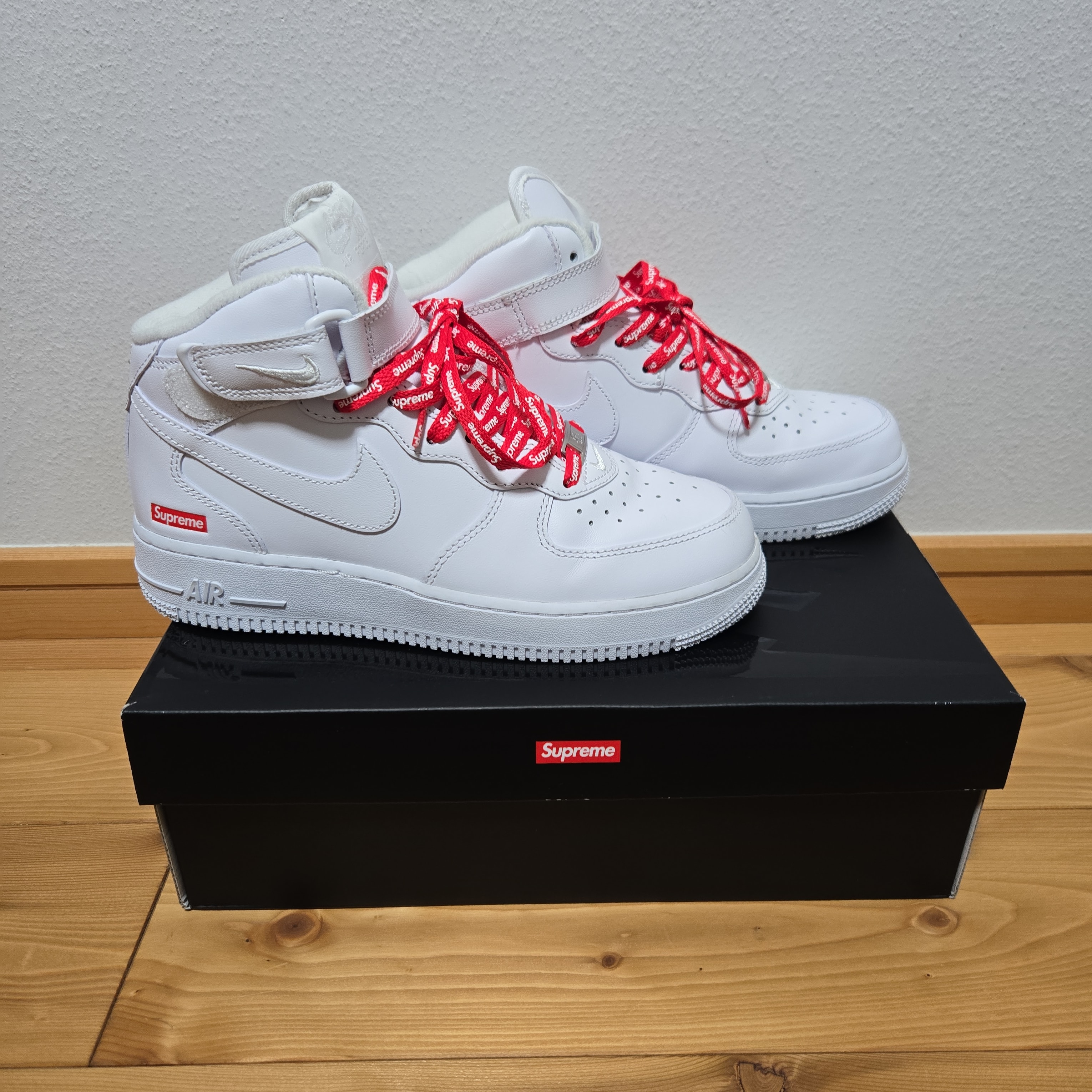 Supreme × Nike Air Force 1 Mid "White" FW24