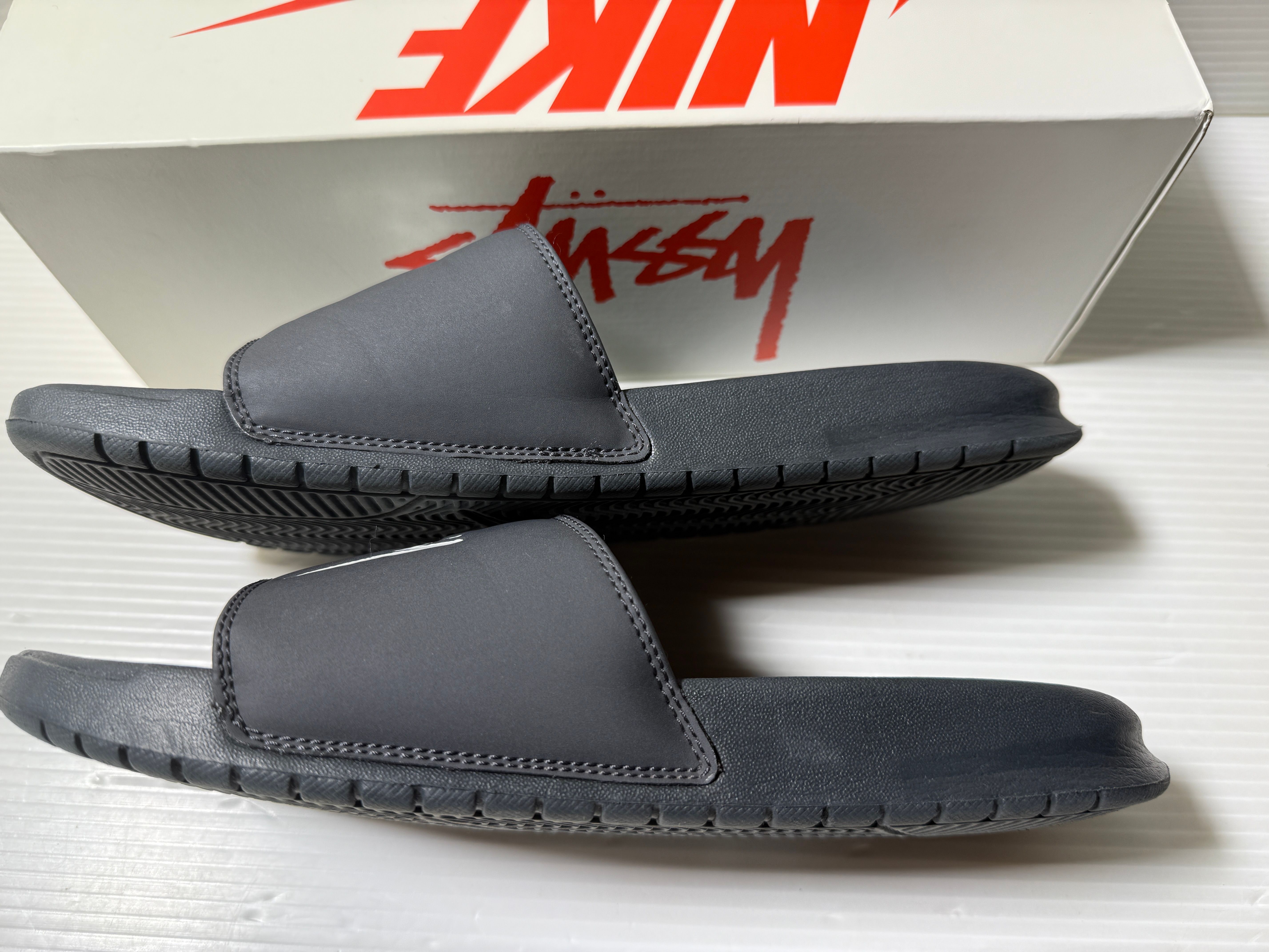 Stussy × Nike  Benassi Slide "Off Noir" (CW2787-001)