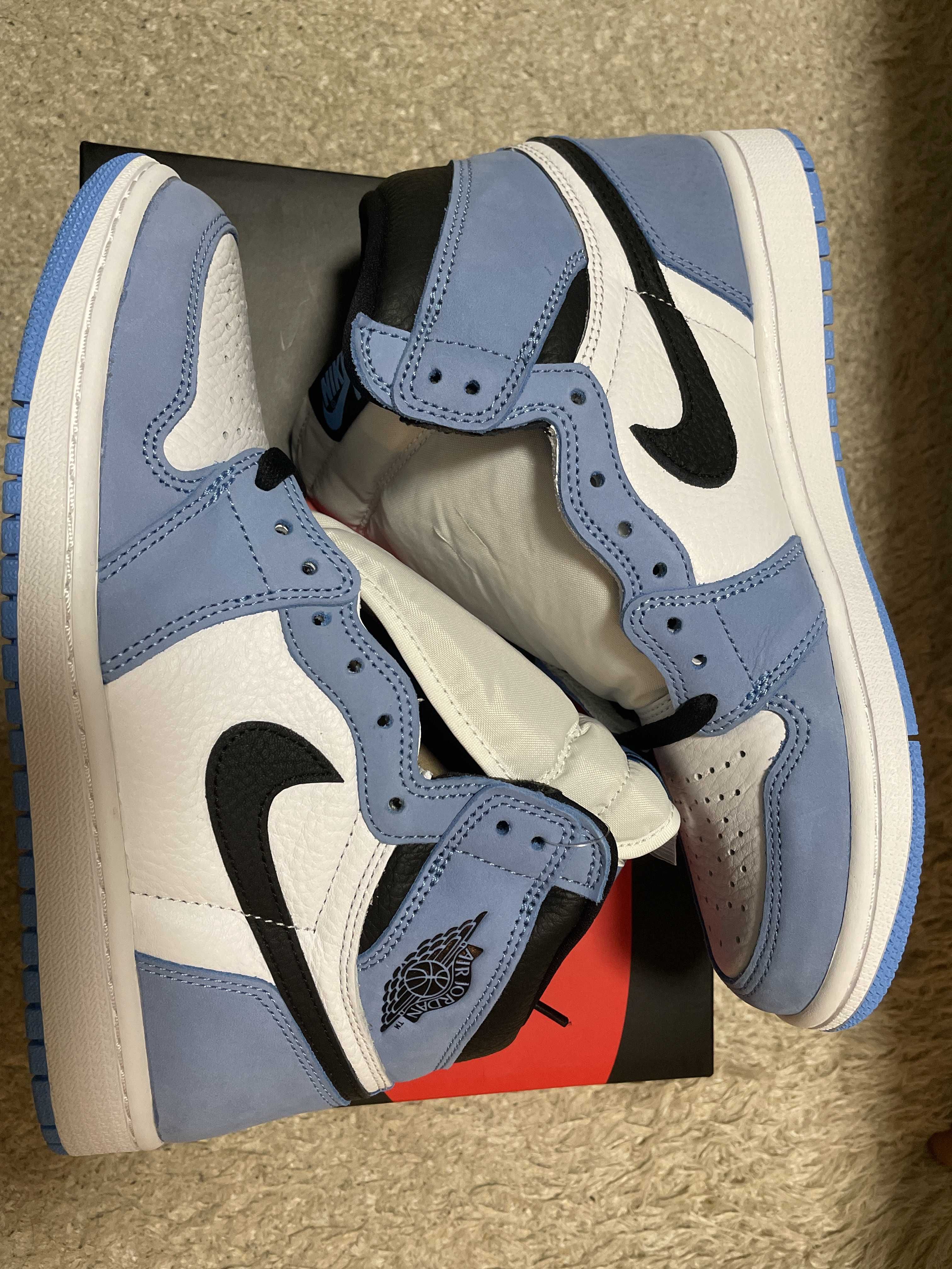 Nike Air Jordan 1 High OG "University Blue"