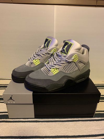 NIKE AIR JORDAN 4 RETRO LE "NEON"
