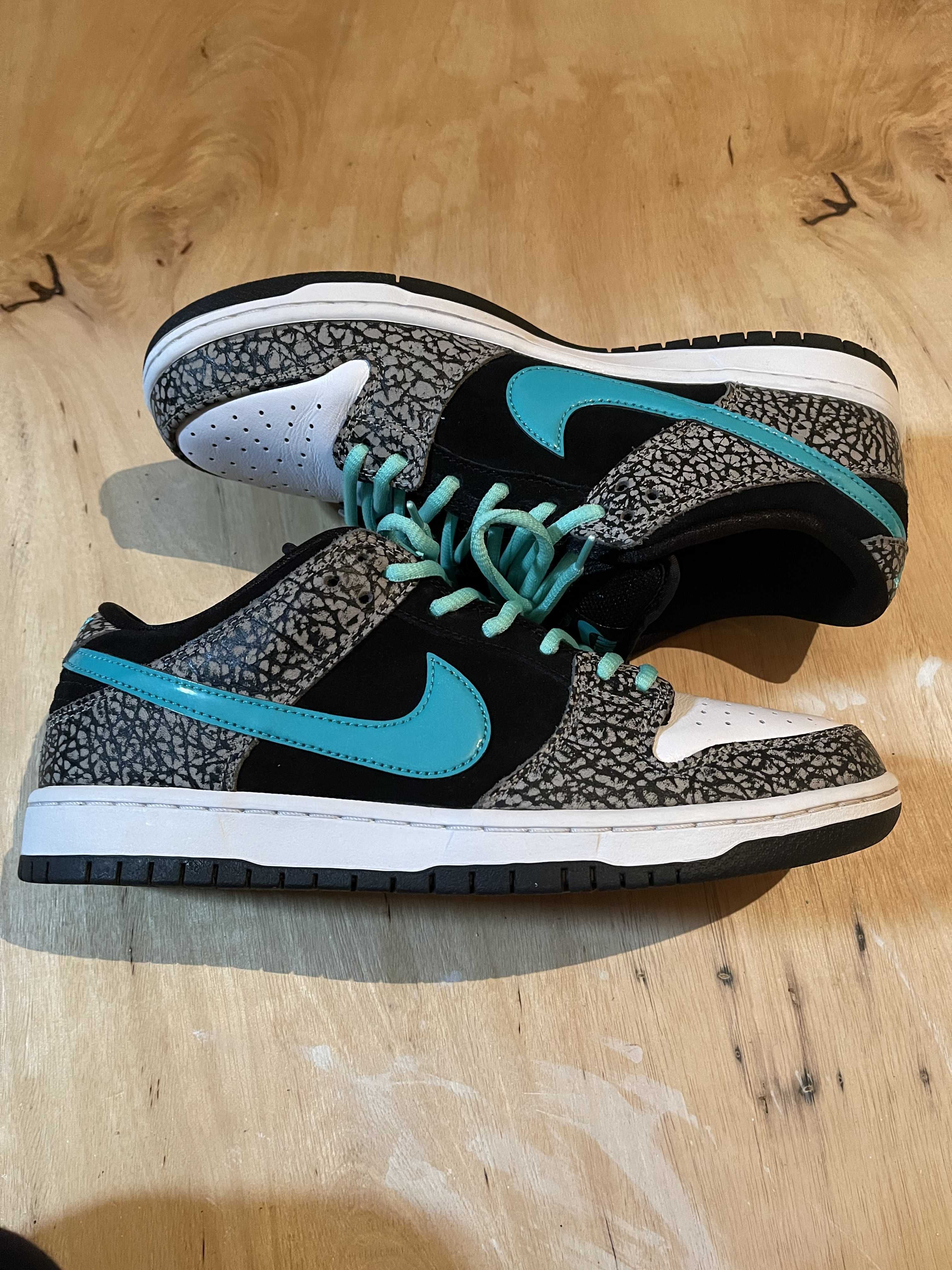 Nike SB Dunk Low "Elephant/Safari"