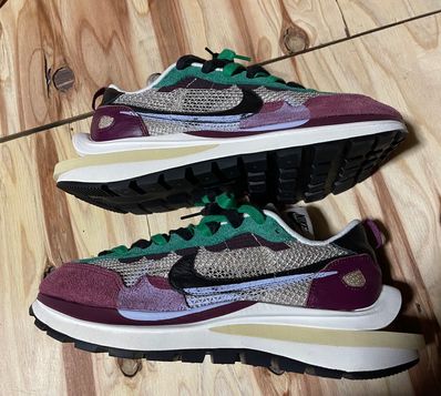 sacai × Nike Vapor Waffle "String/Red/Green"