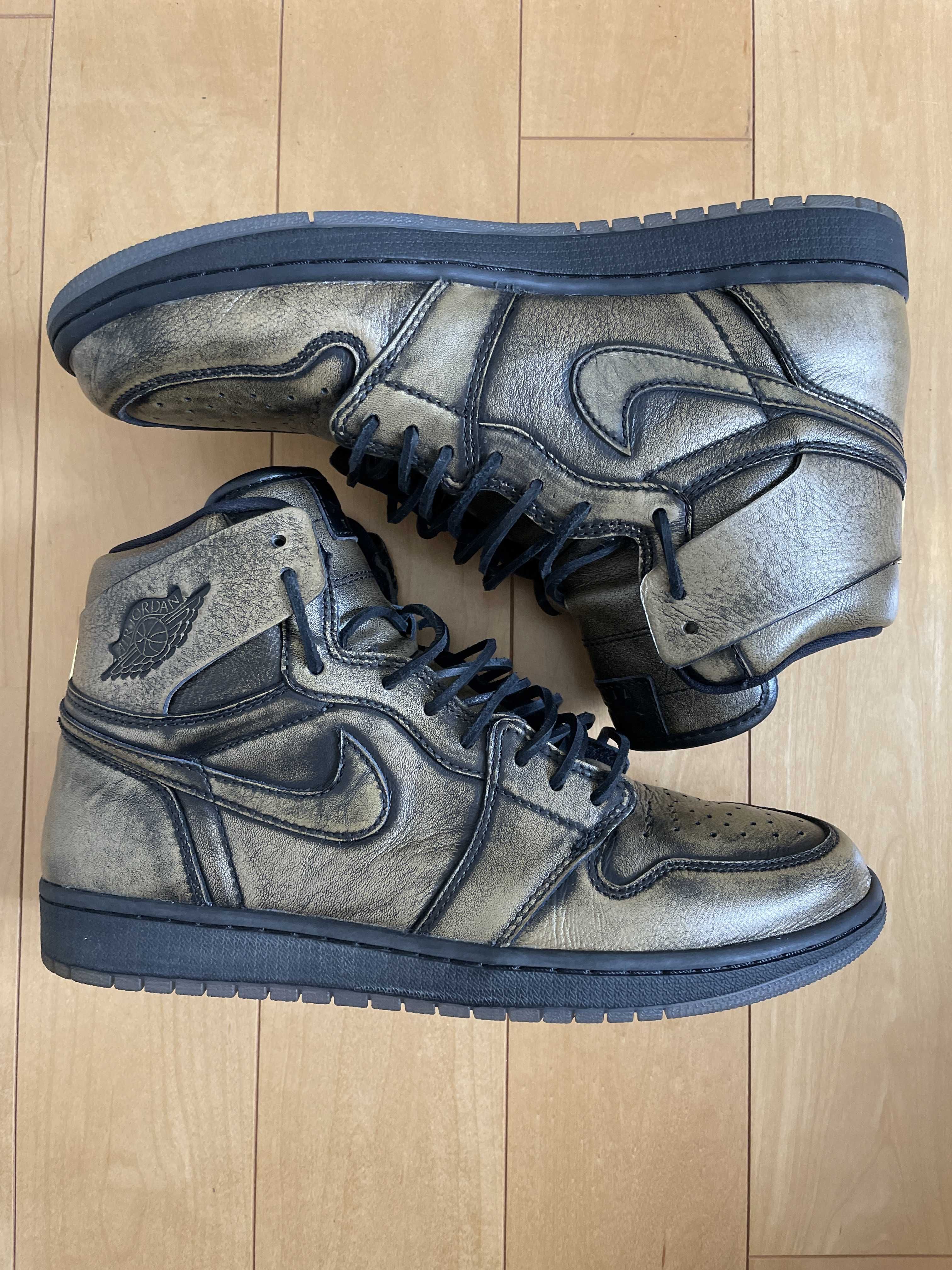 NIKE AIR JORDAN 1 RETRO HIGH OG WINGS "BLACK/BLACK-METALLIC GOLD"