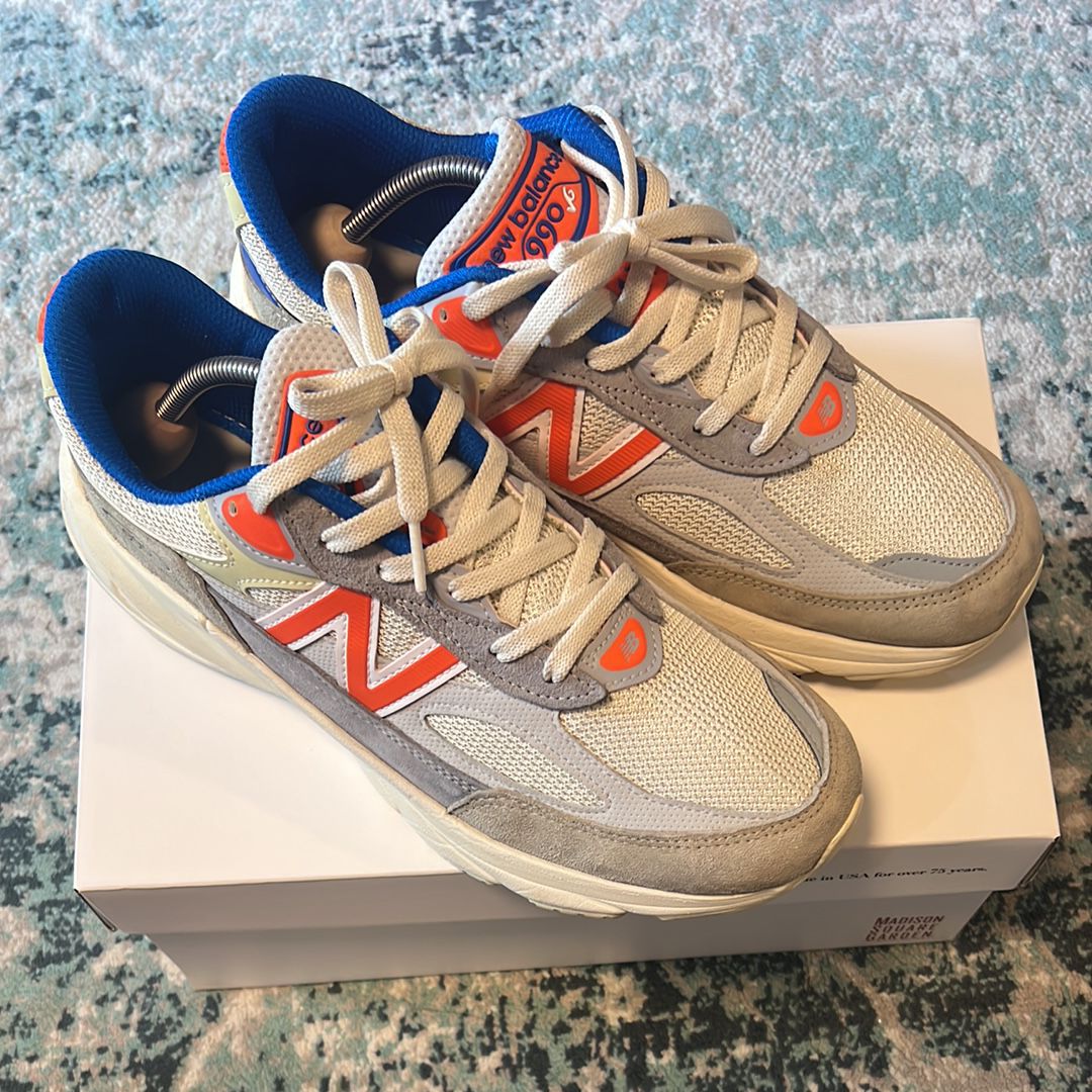 KITH × New Balance 990V6 Madison Square Garden "Sanddrift"