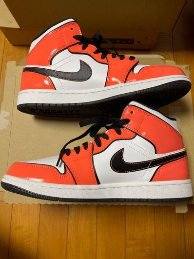 Nike Air Jordan 1 Mid SE "Turf Orange"