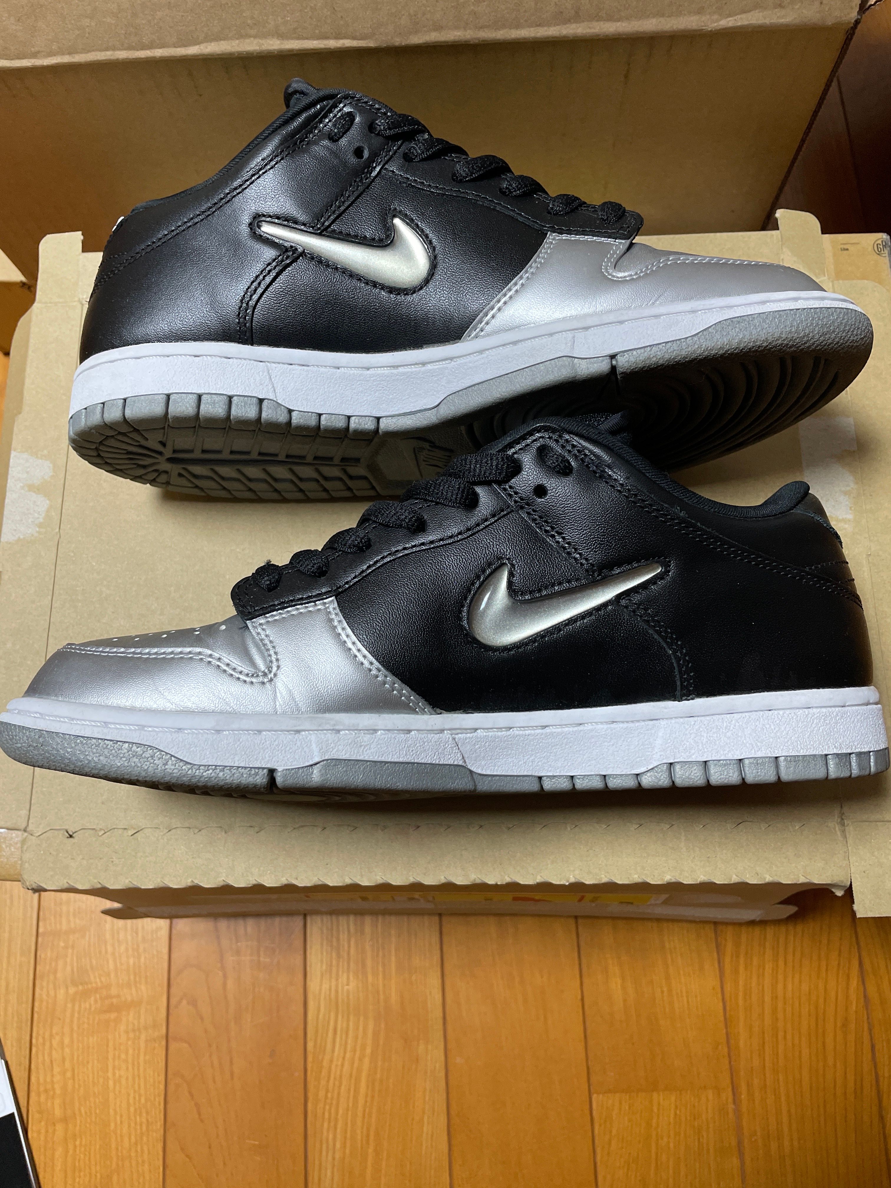 Supreme × Nike Dunk Low "Metallic Silver/Black"