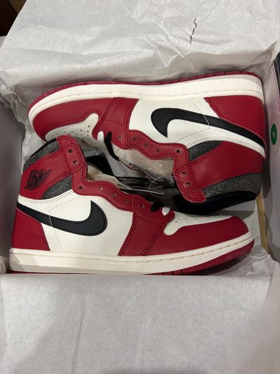 Nike Air Jordan 1 High OG "Lost & Found/Chicago"