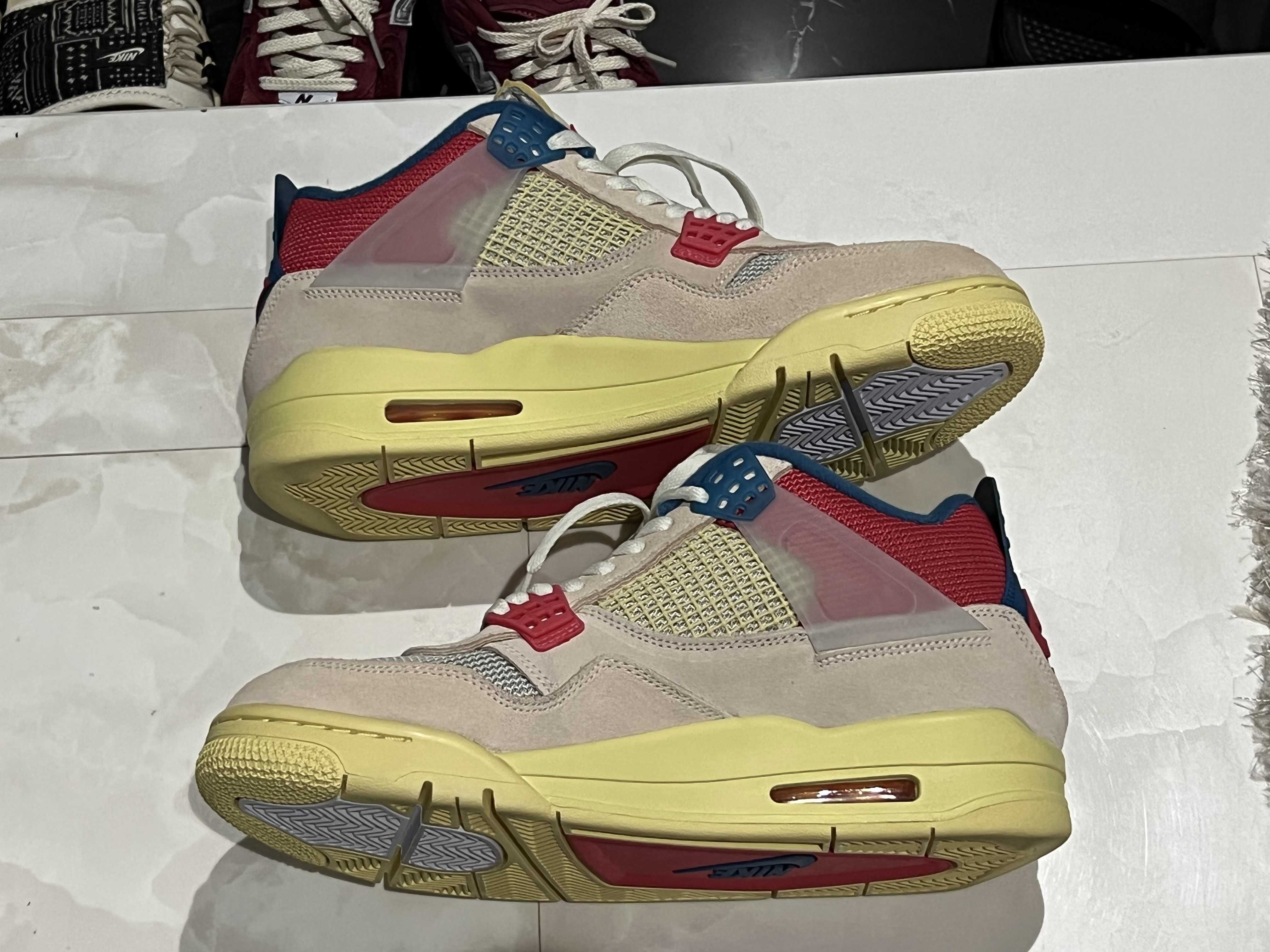 UNION × Nike Air Jordan 4 SP "Guava Ice/Light Fusion Red"