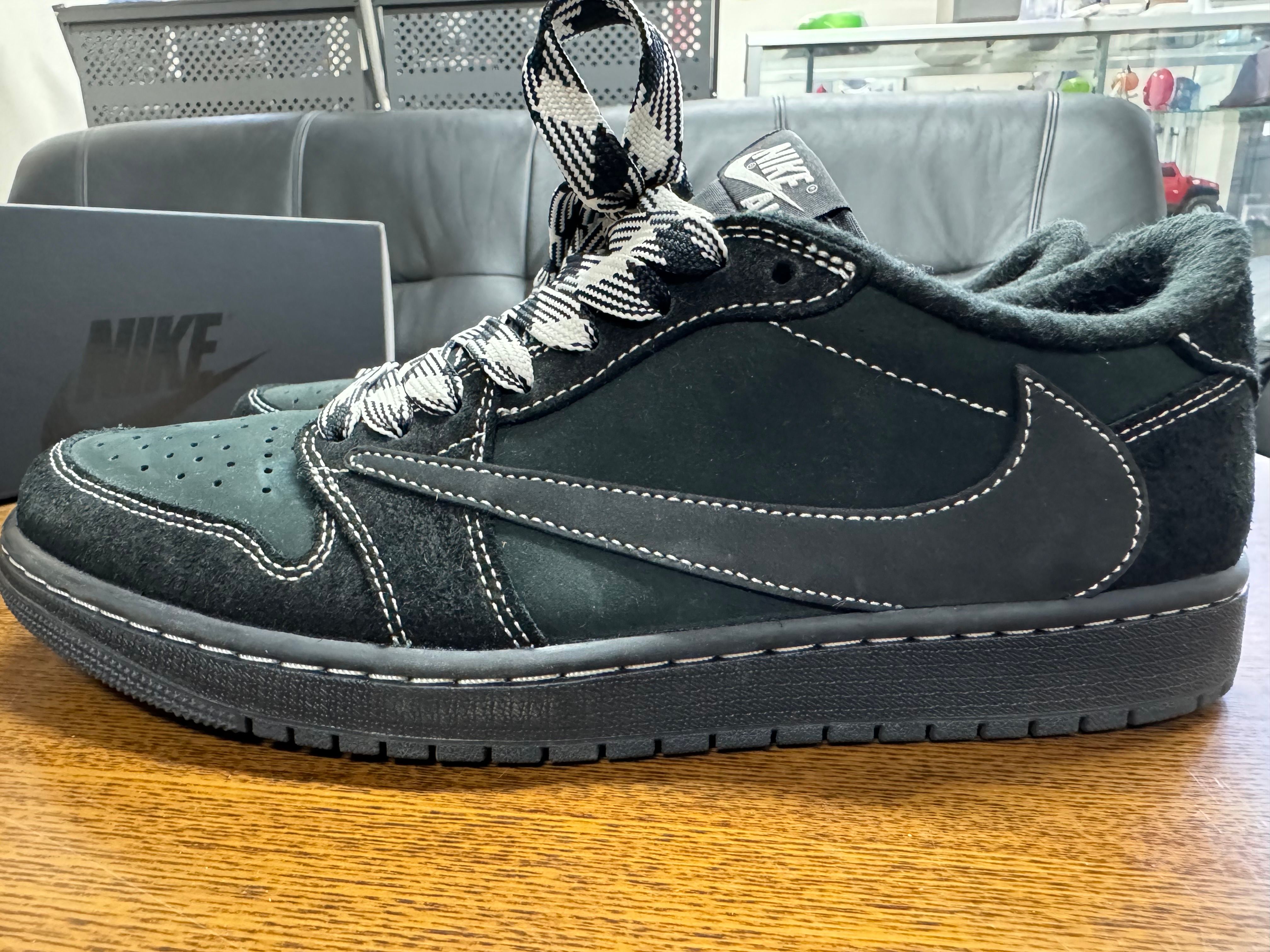 Travis Scott × Nike Air Jordan 1 Low OG SP "Black Phantom"