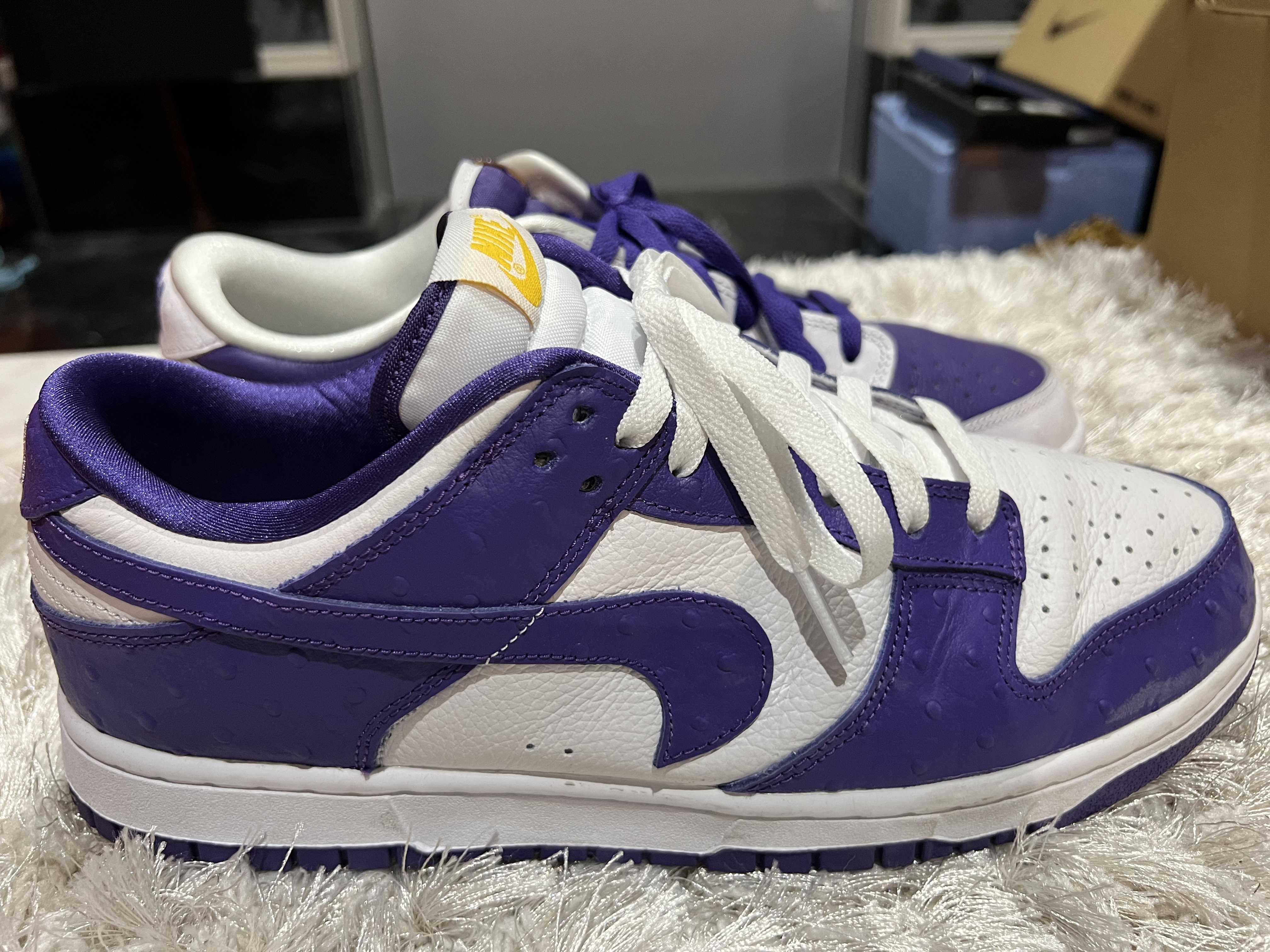 Nike Women's Dunk Low "Made You Look"