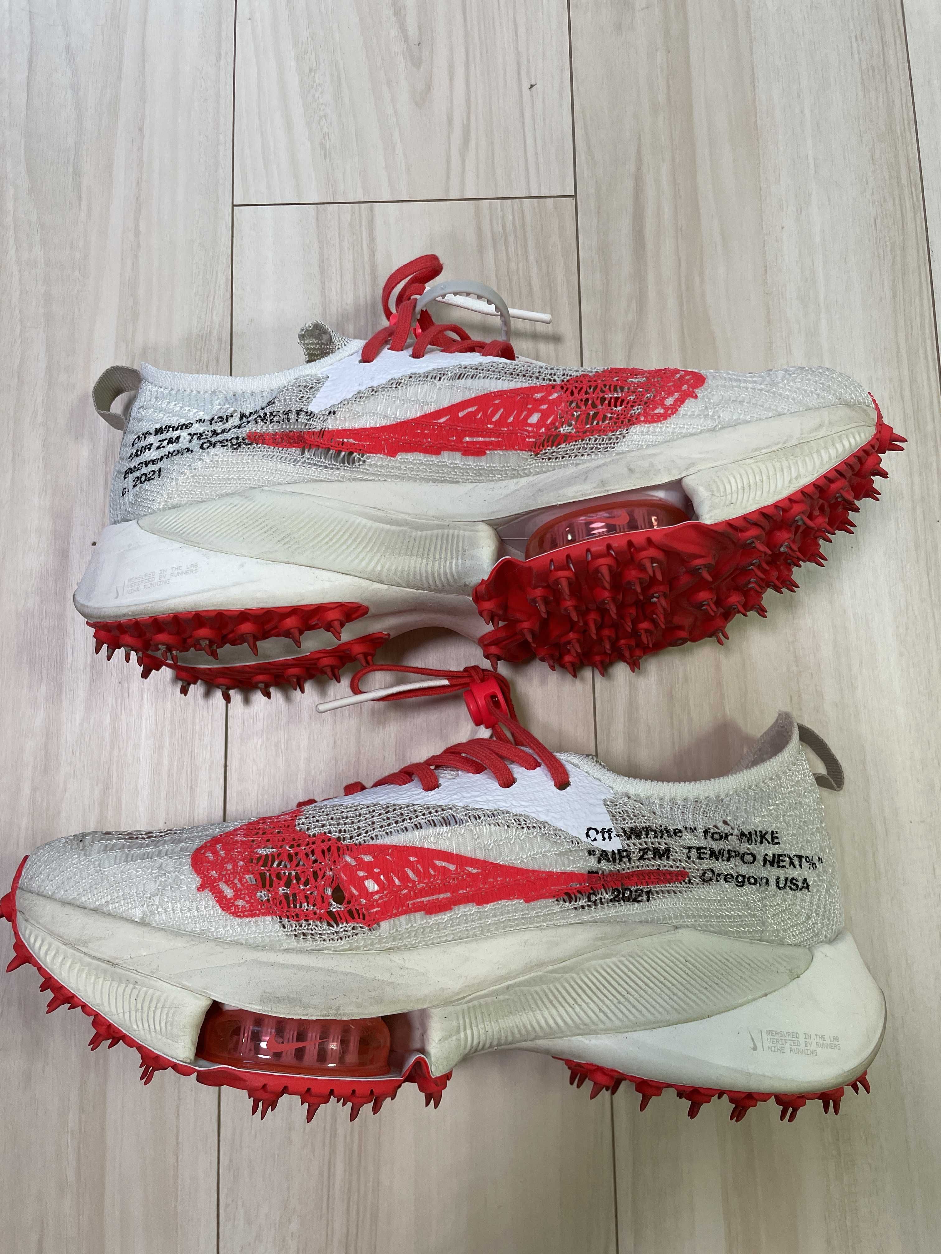 Off-White × Nike Air Zoom Tempo Next% Flyknit "Solar Red"