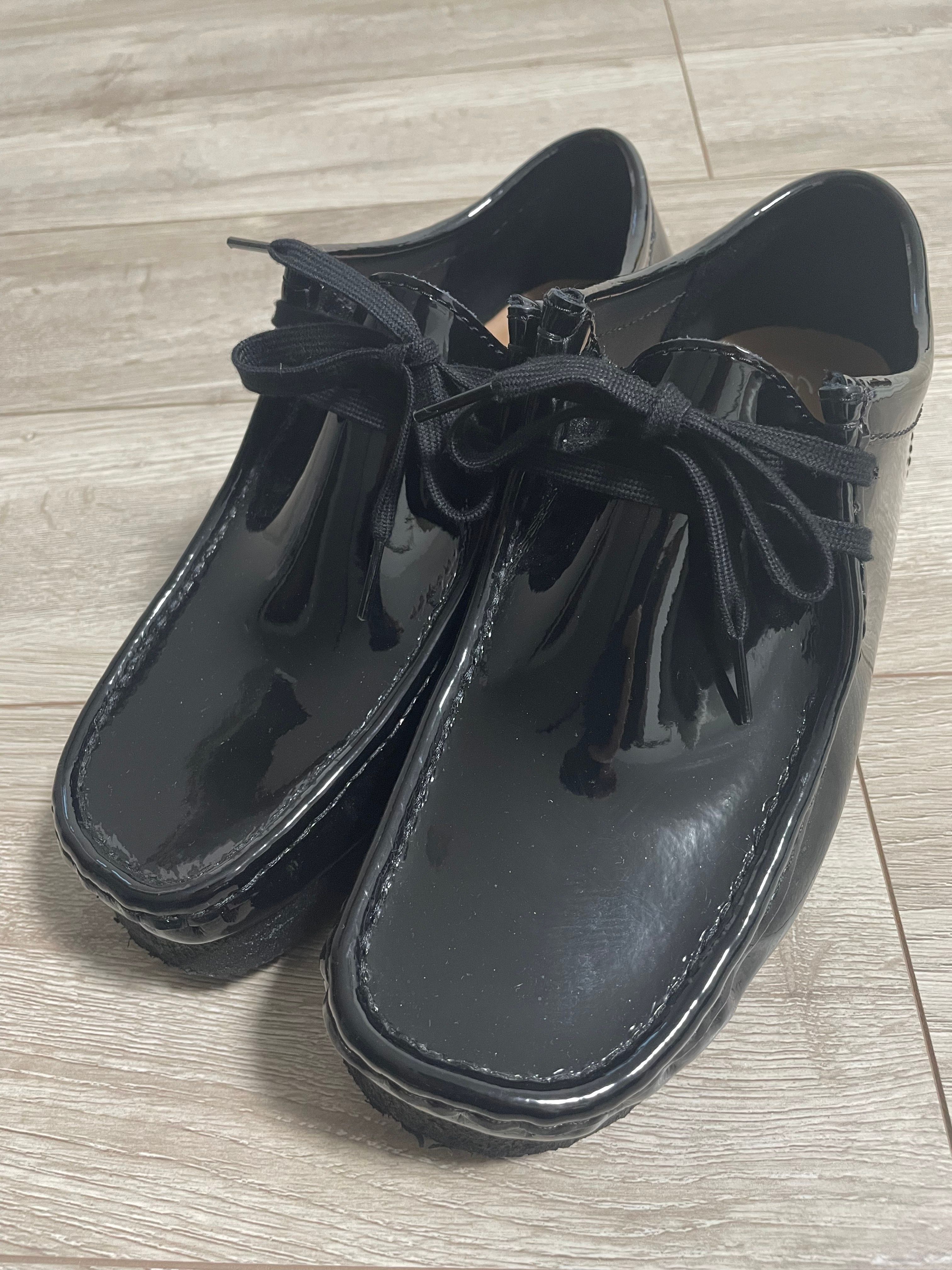 Supreme × Clarks Patent Leather Wallabee "Black"