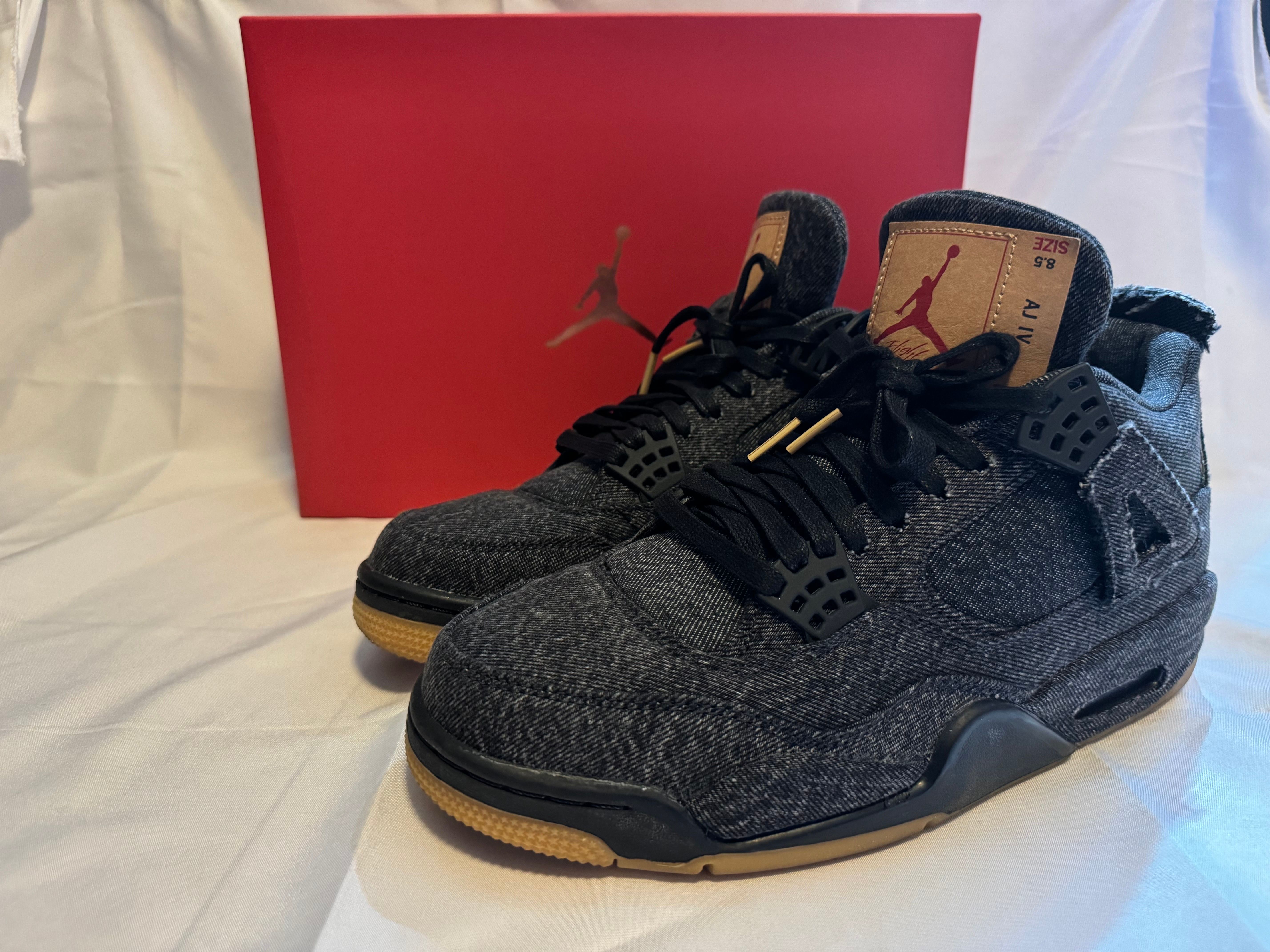 Nike × Levi's Air Jordan 4 "Black Denim" (Tag: LEVIS®)